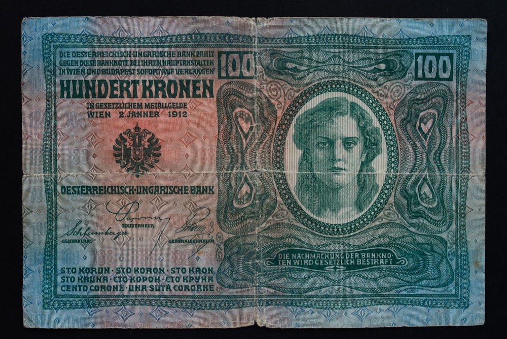 a paper money with a picture of a woman on it