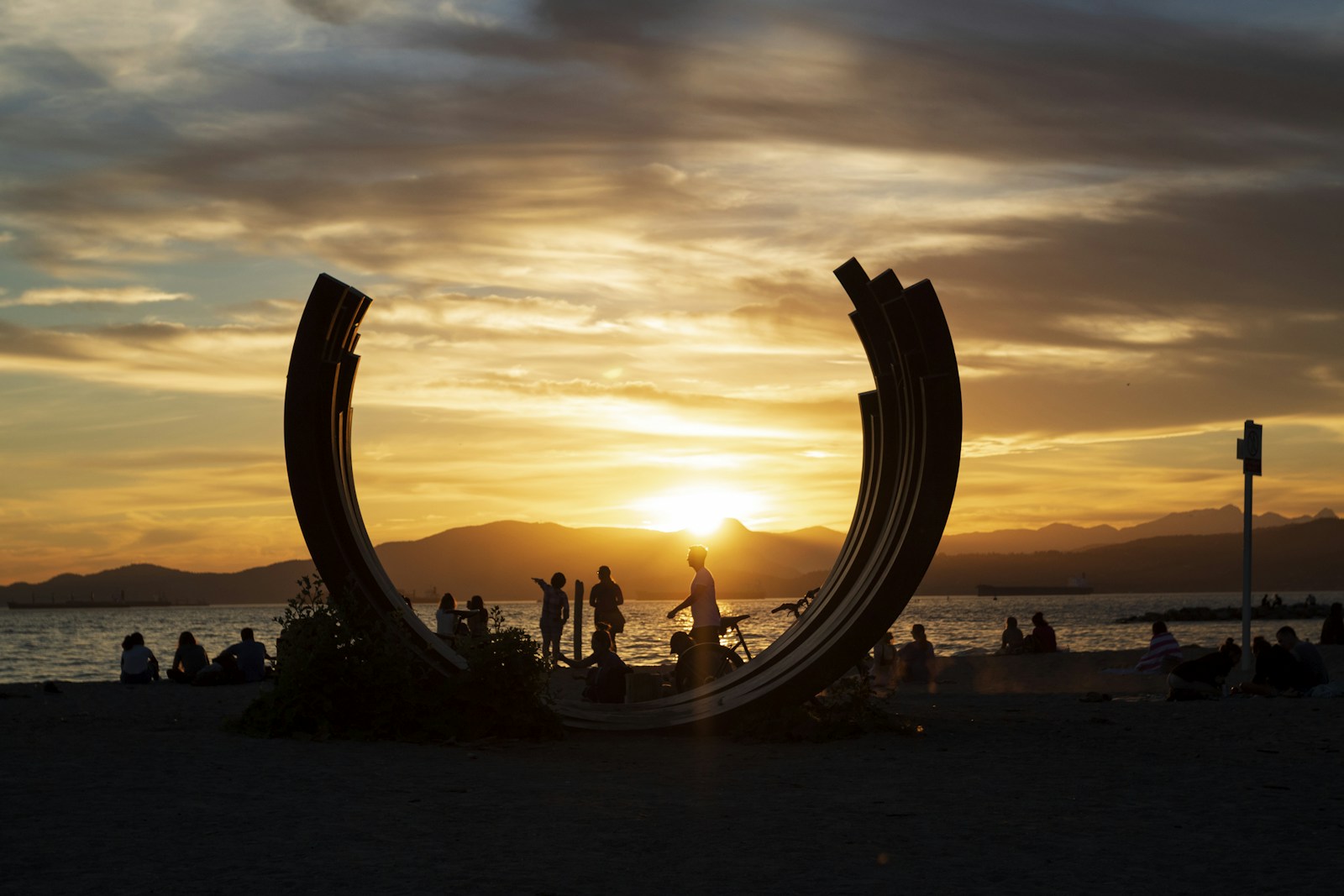 Metro Vancouver Housing Market: A Quiet Finish to an Uncertain Year