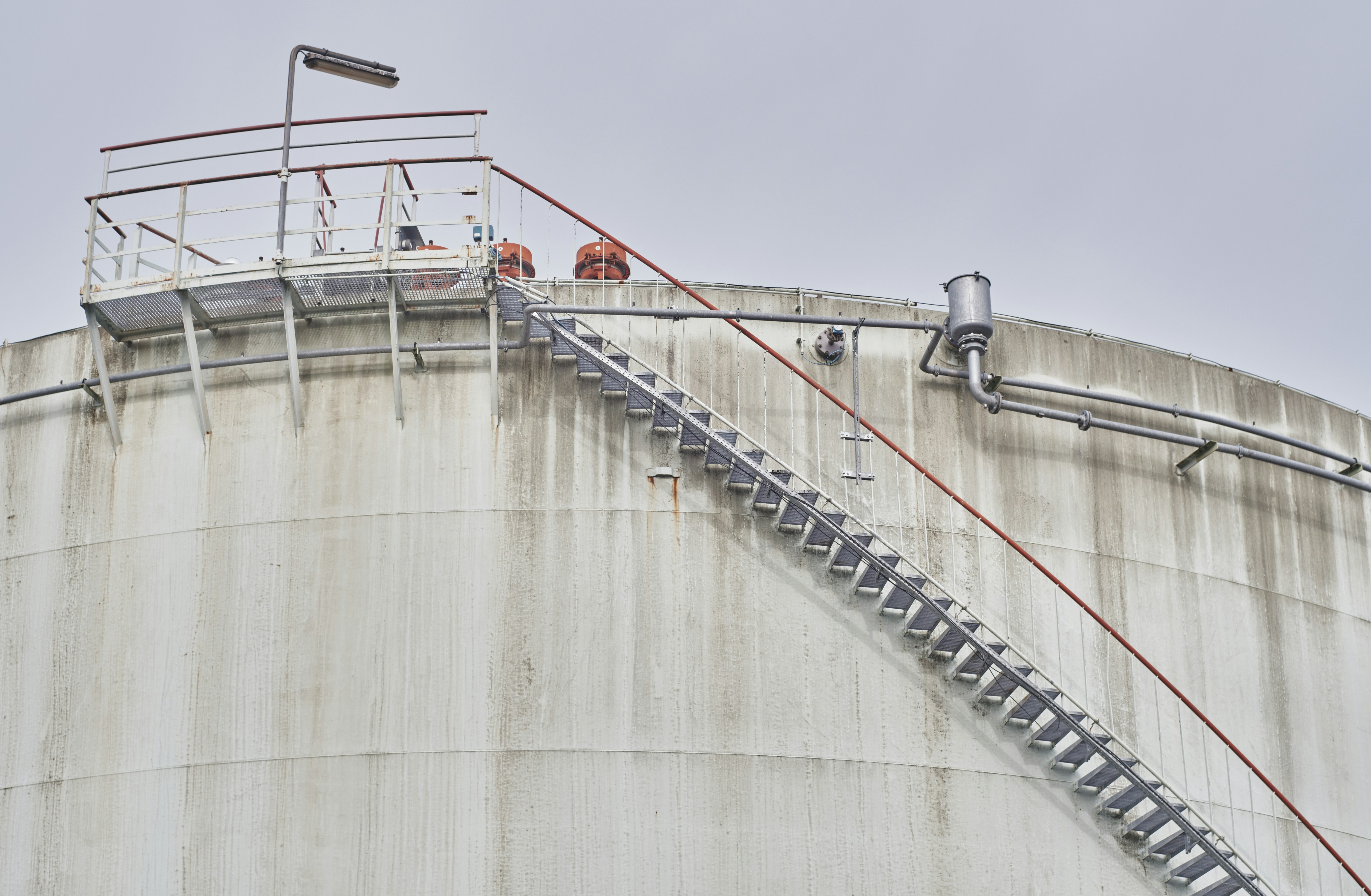 LNG Sector Buoyed as 20-Year Asia Deal Signals Robust Demand