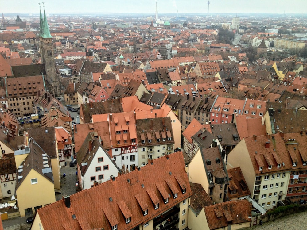 une vue d’une ville d’un point de vue élevé