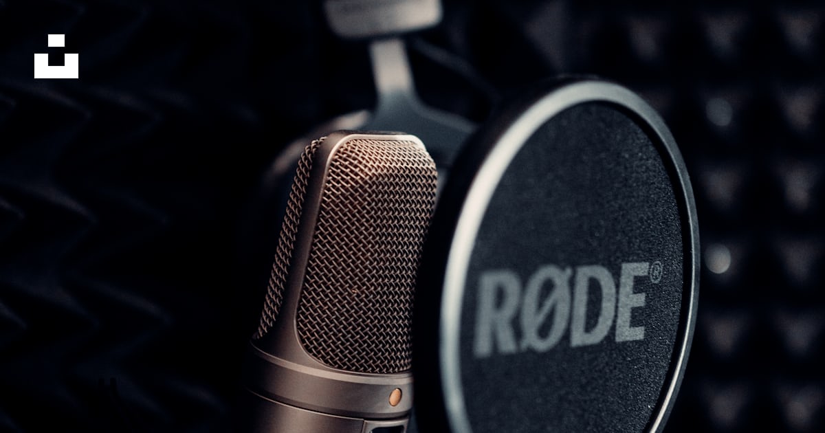 A rode microphone with the word rode on it photo – Free Microphone ...