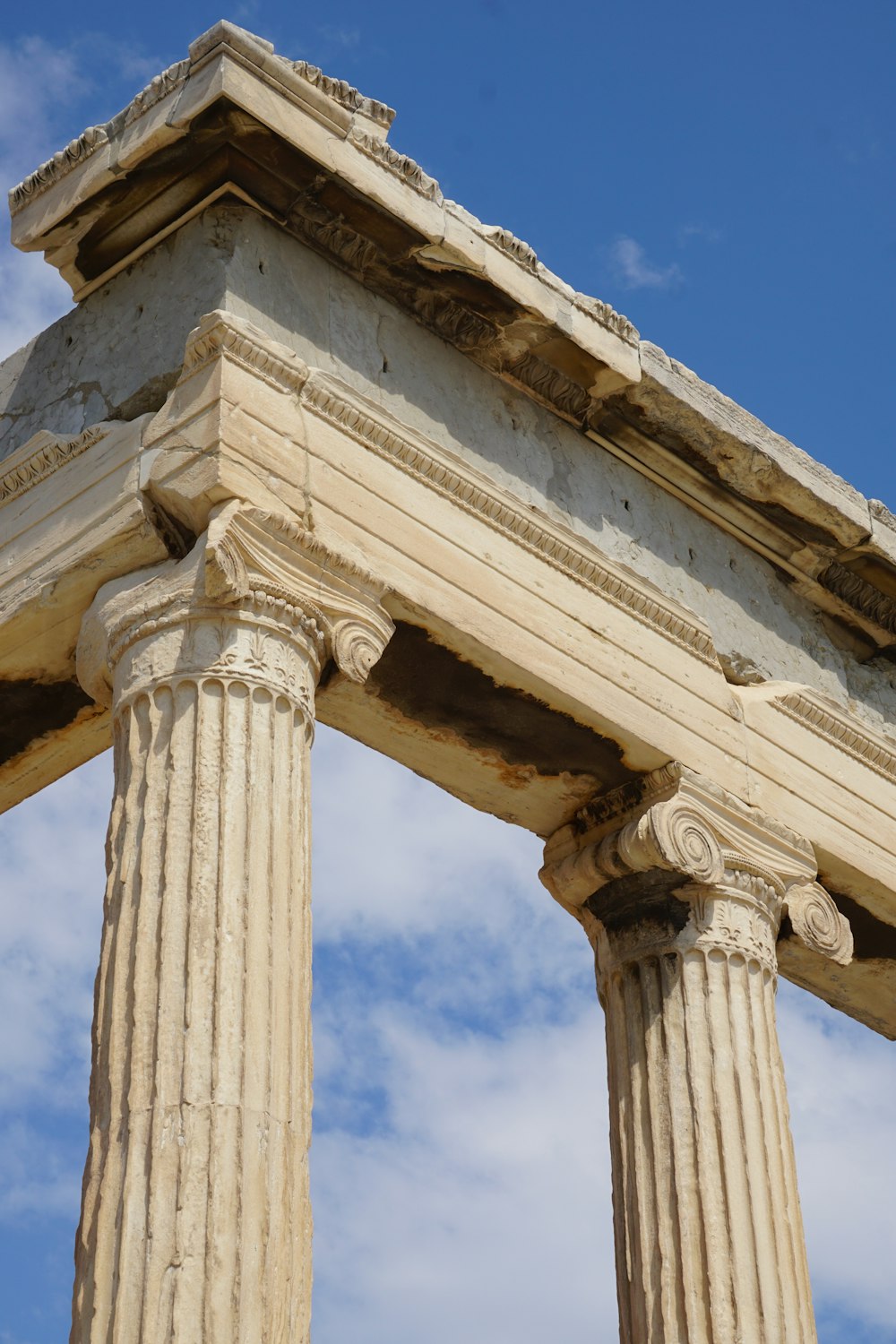 a close up of the top of a stone structure