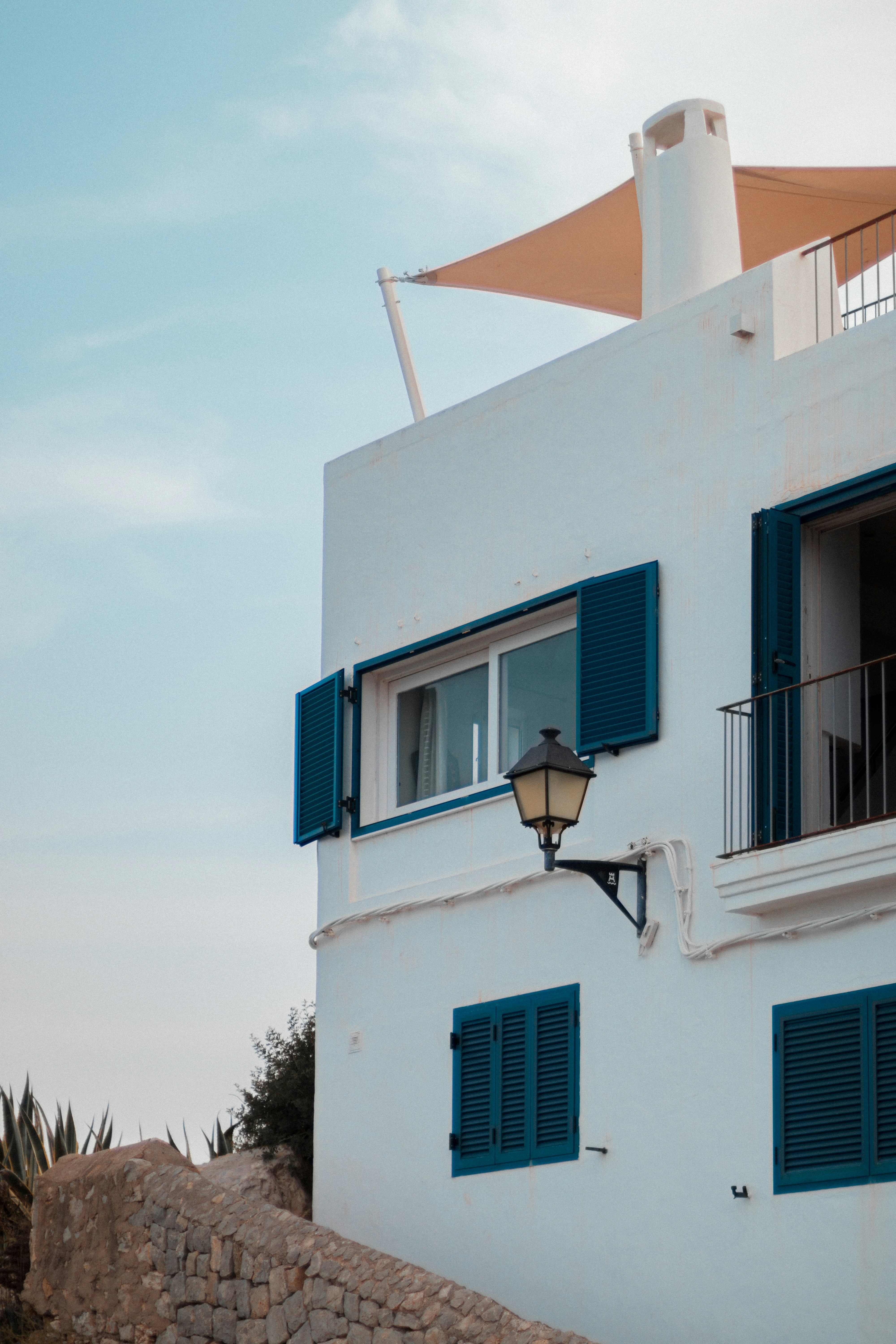 Photo by valentinlacoste