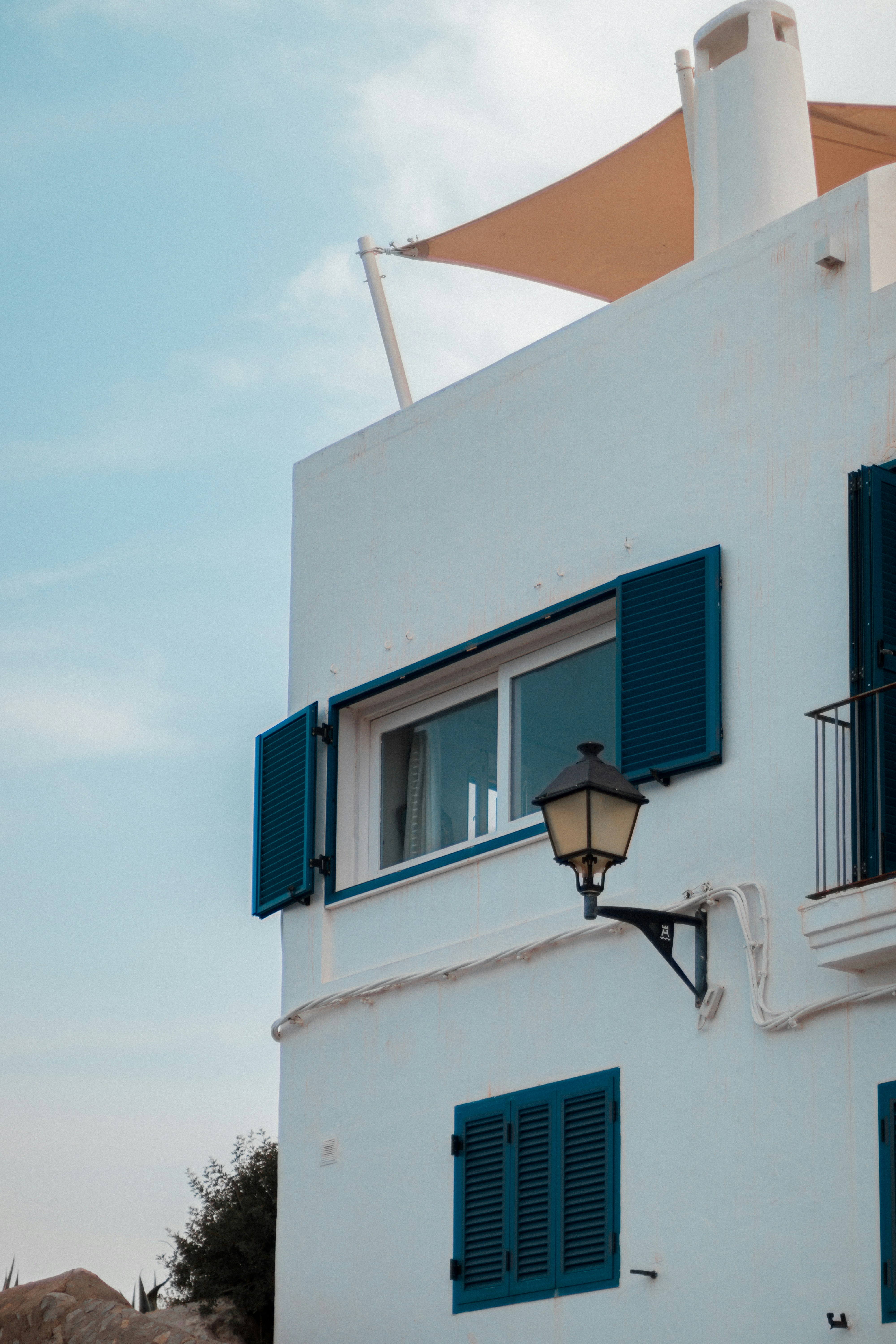 Photo by valentinlacoste