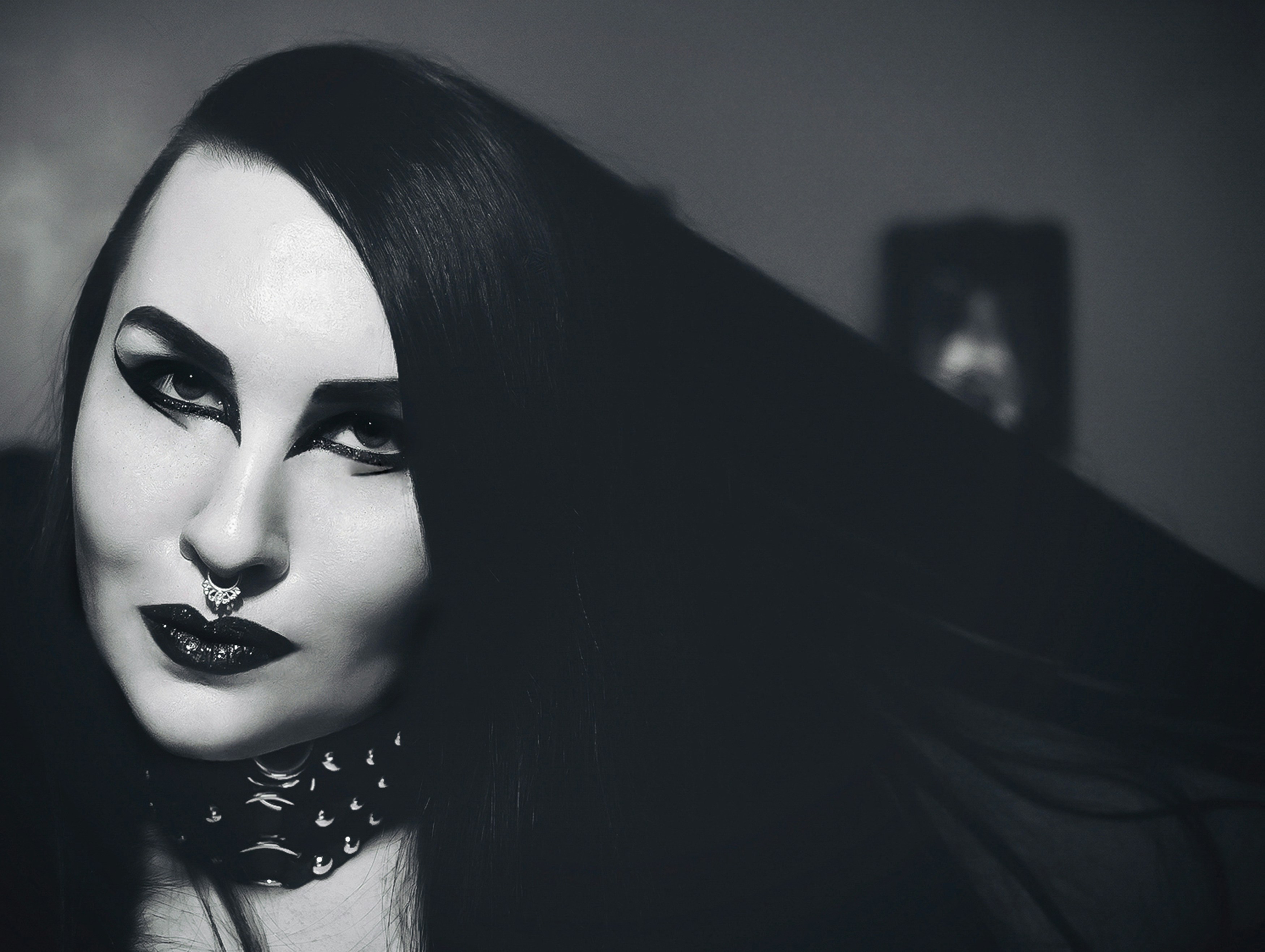 Chaos, Confidence, and Contour: How to Build a Full Villain-Era Look from Scratch