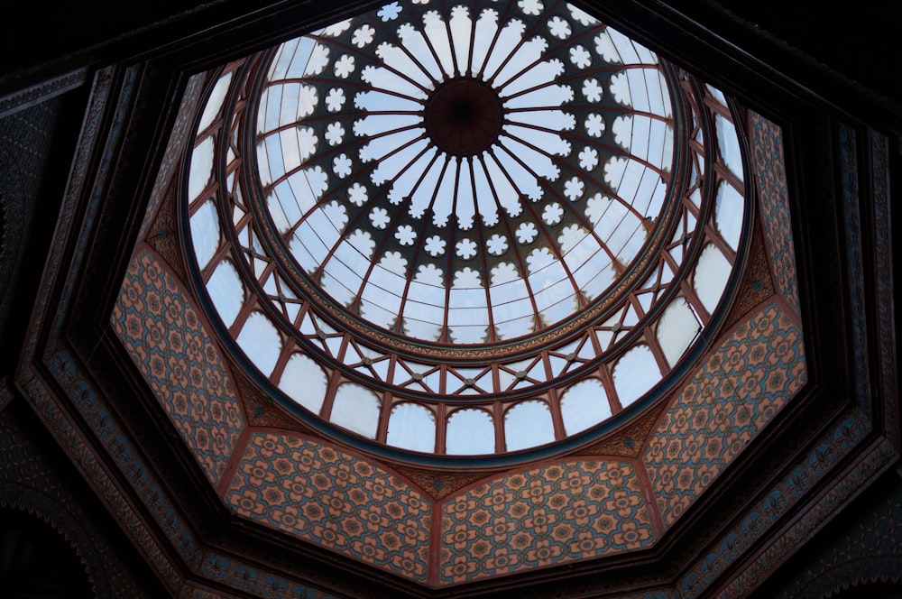 a circular glass ceiling in a building