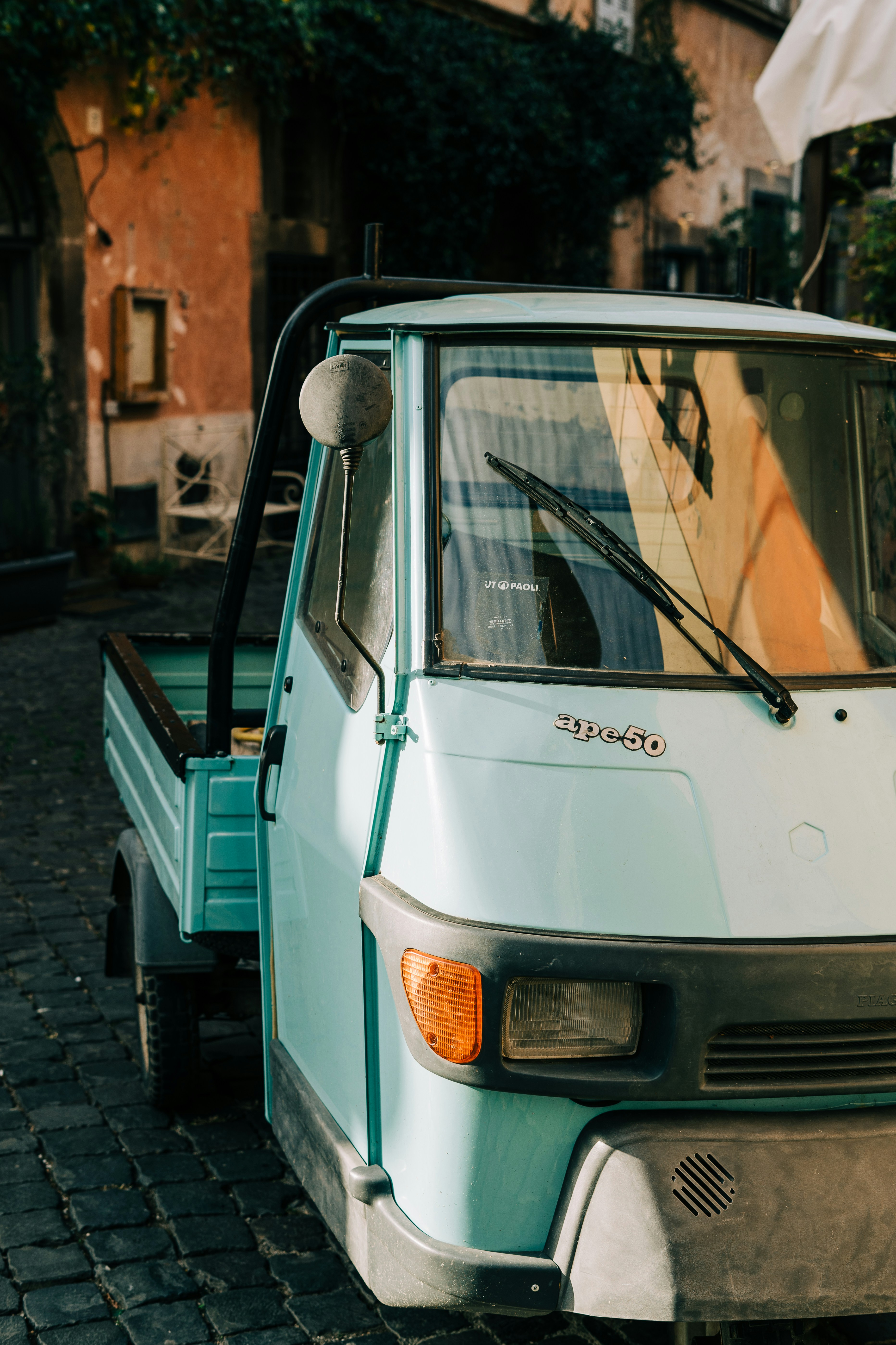 Photo by gabiontheroad