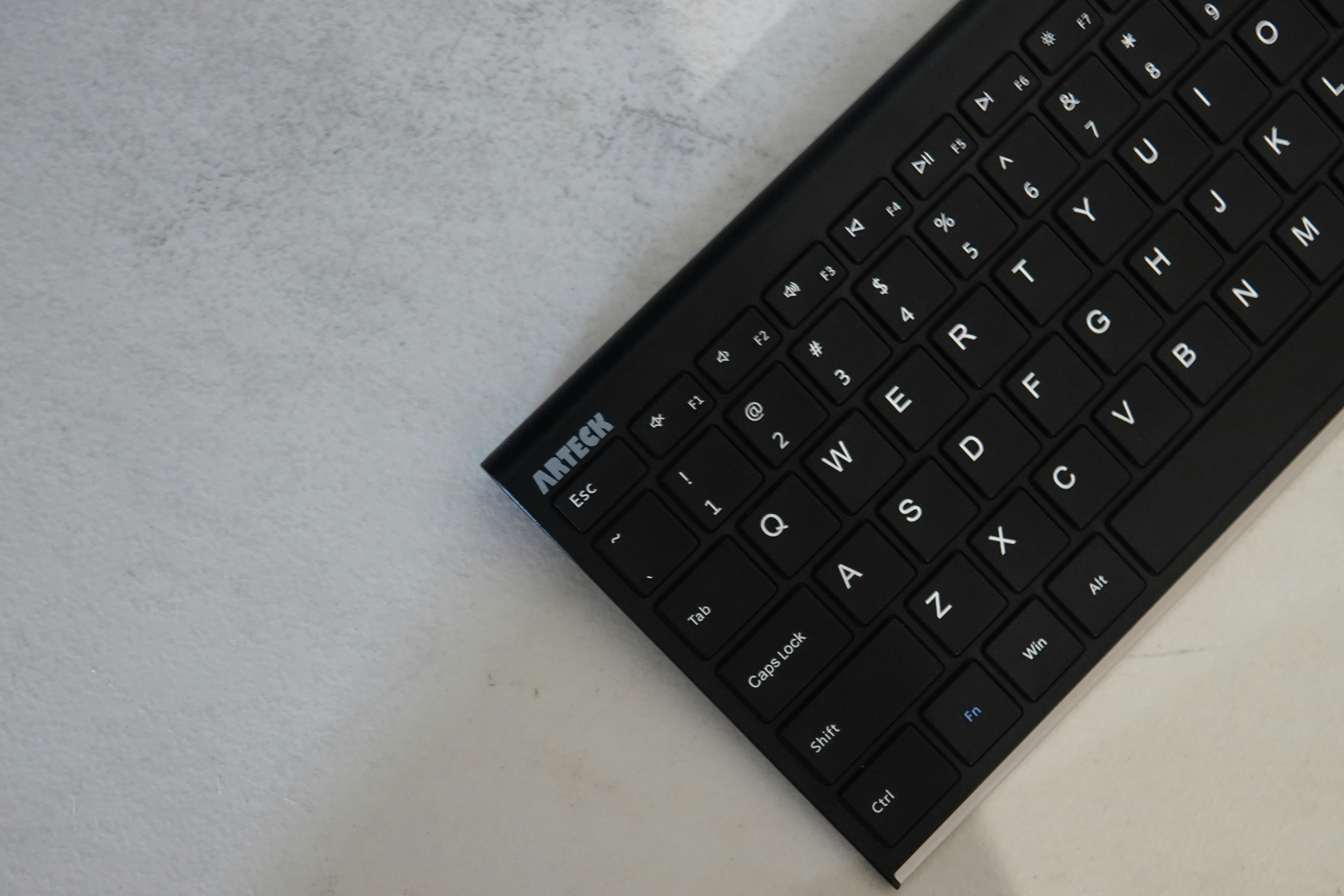 How to Generate gali golan nude with AI