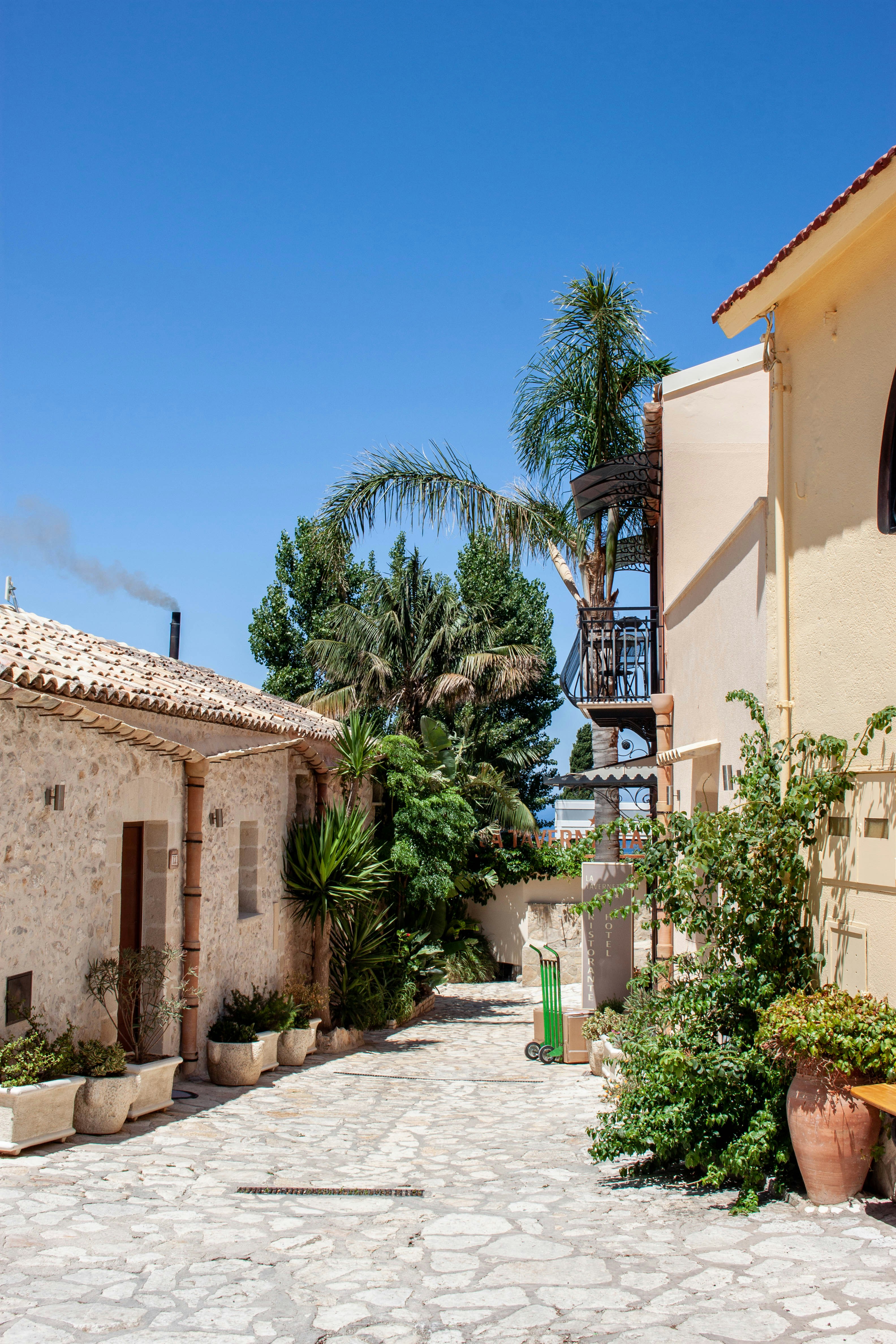 Photo by kamillaisalieva