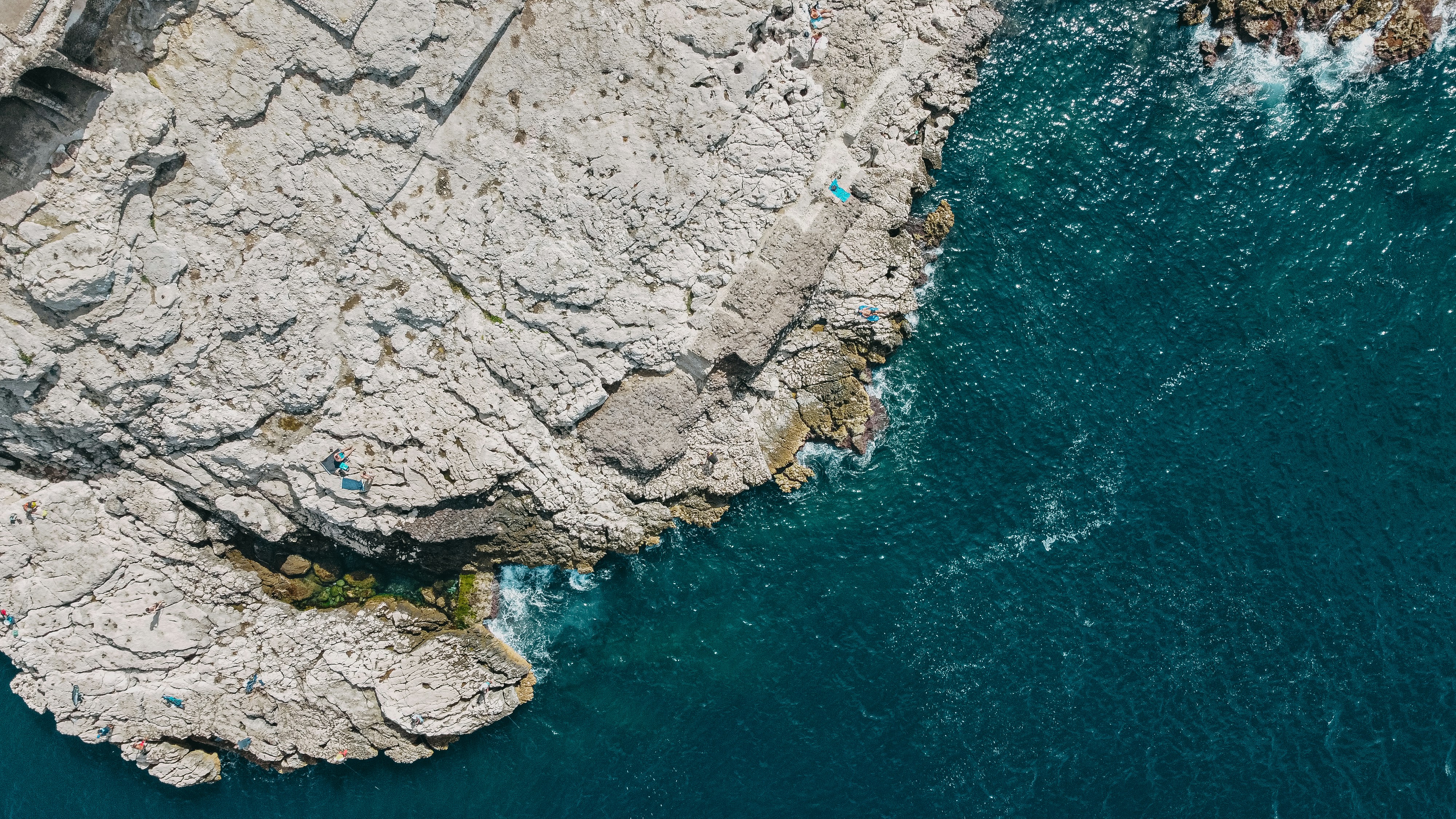 Photo by deni_eliash