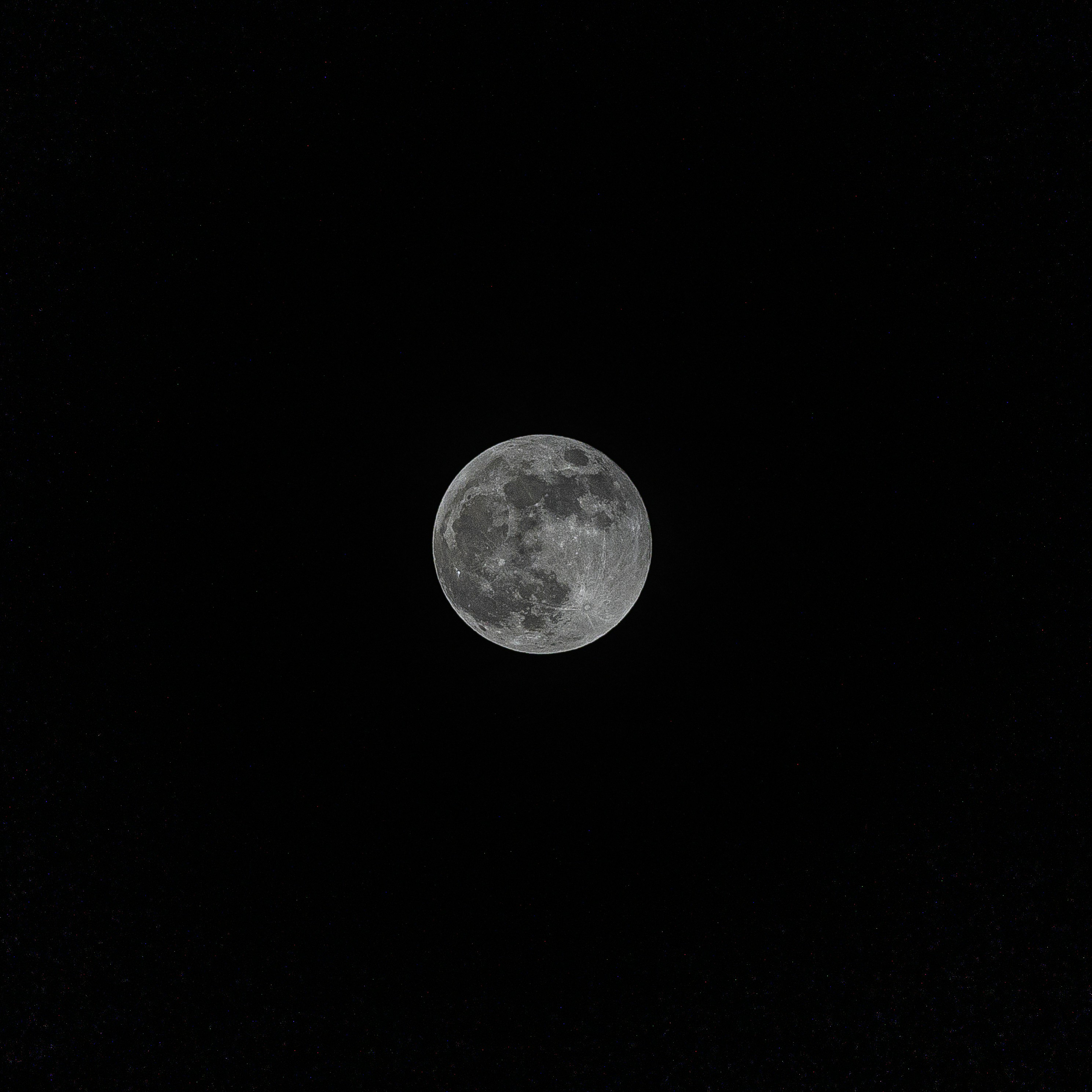 月と雲のグレースケール写真の写真 Unsplashで見つける台北の無料写真