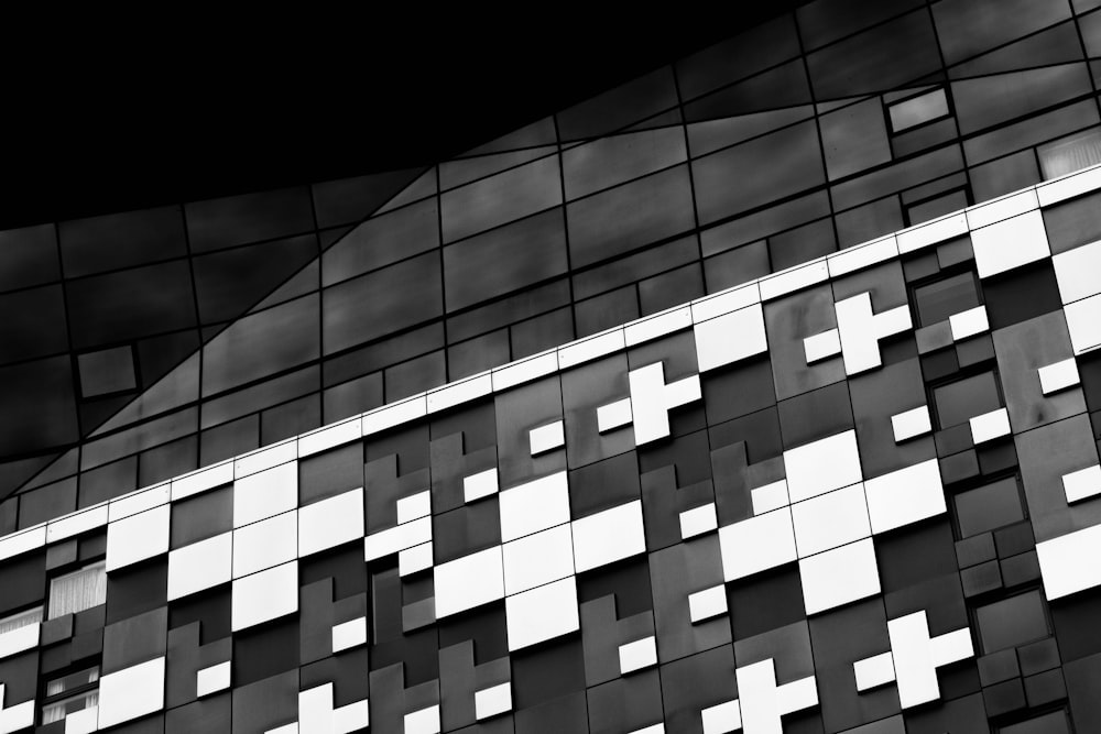 a black and white photo of a building