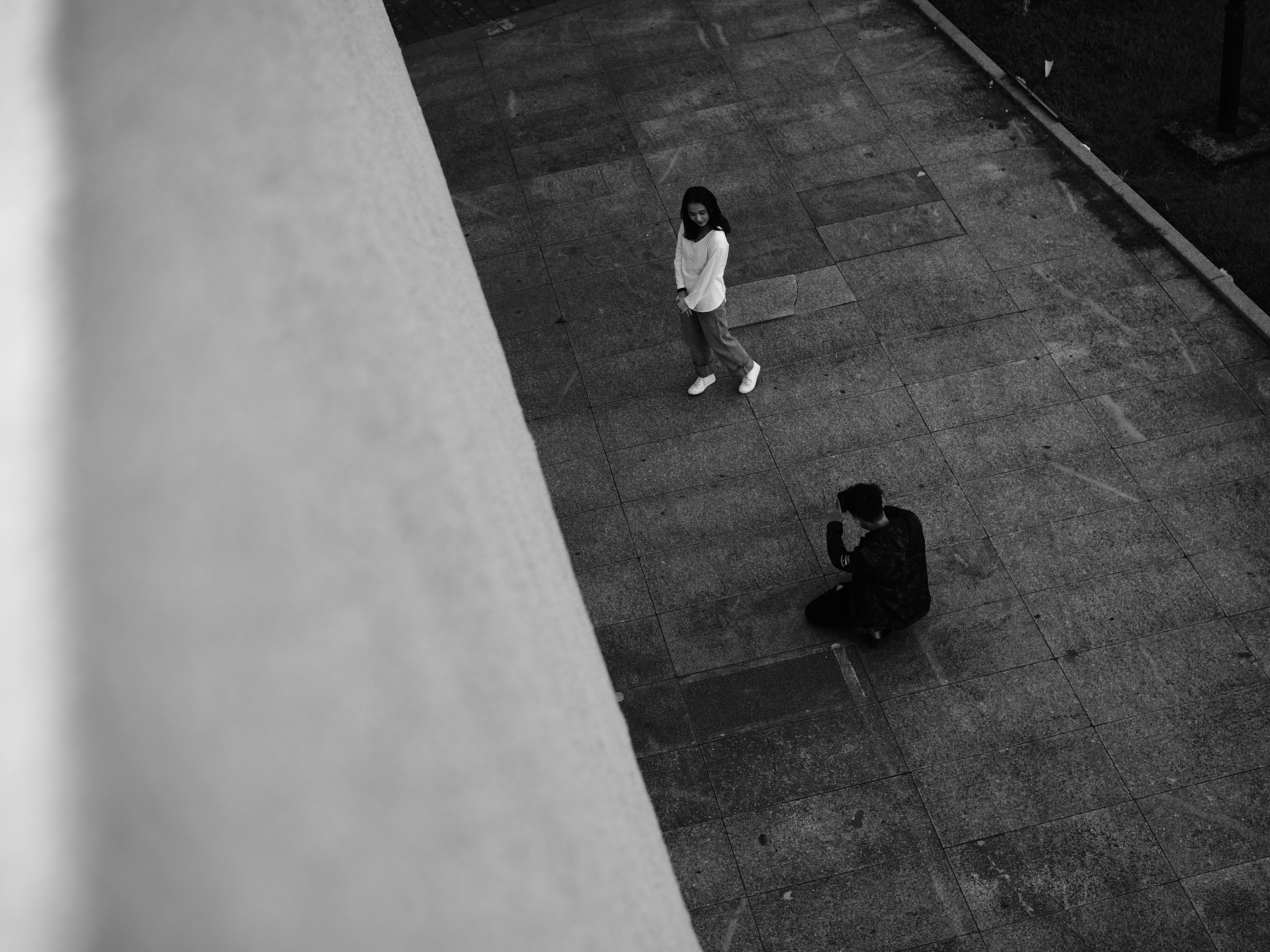 photo-1637042690695-e7f10152881c?ixid=M3wxMjA3fDB8MXxzZWFyY2h8OHx8c3RyYW5nZXJzJTIwY2hhdHxlbnwwfHx8fDE3NDY1NzA0Mzd8MA\u0026ixlib=rb-4.1.0