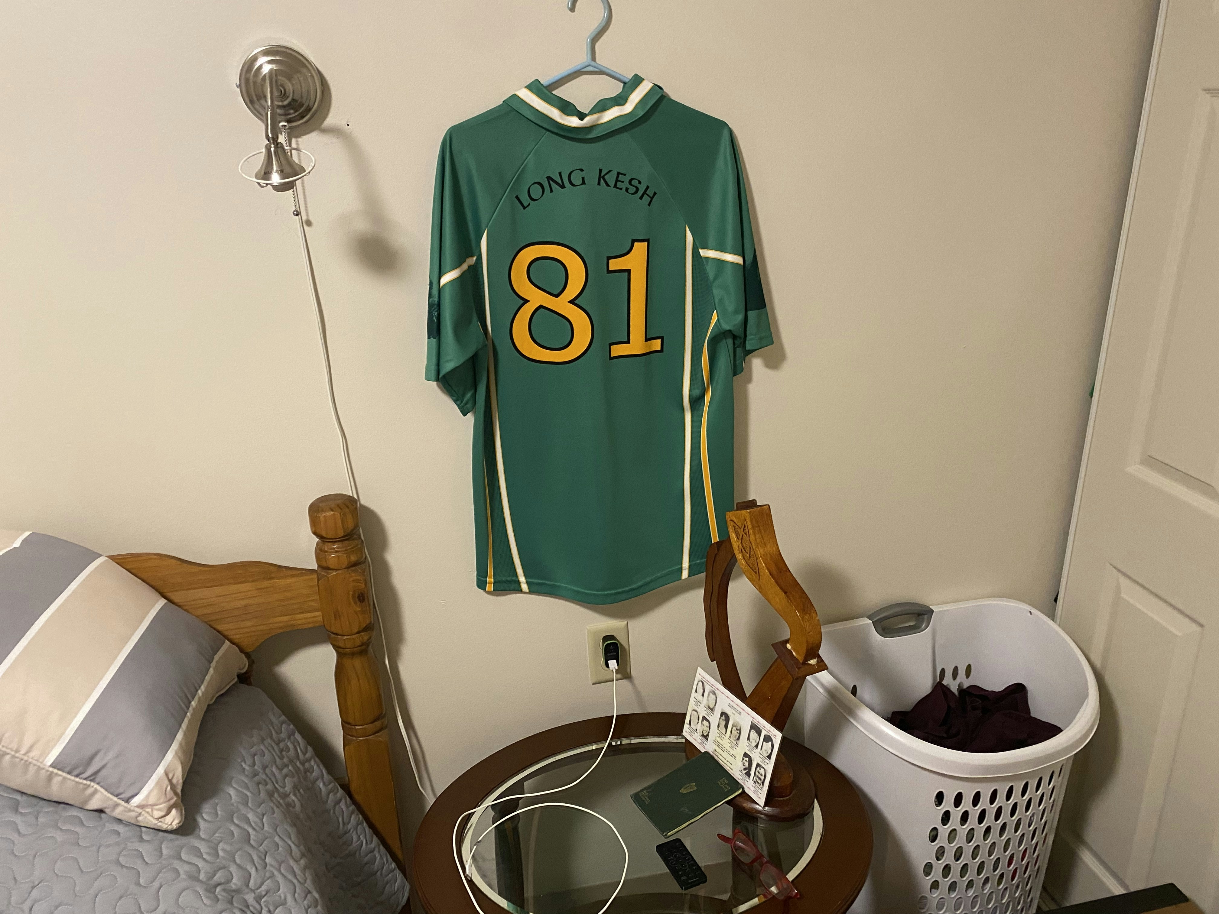 Why Gay Fans Still Feel Invisible At Straight Sports Bars