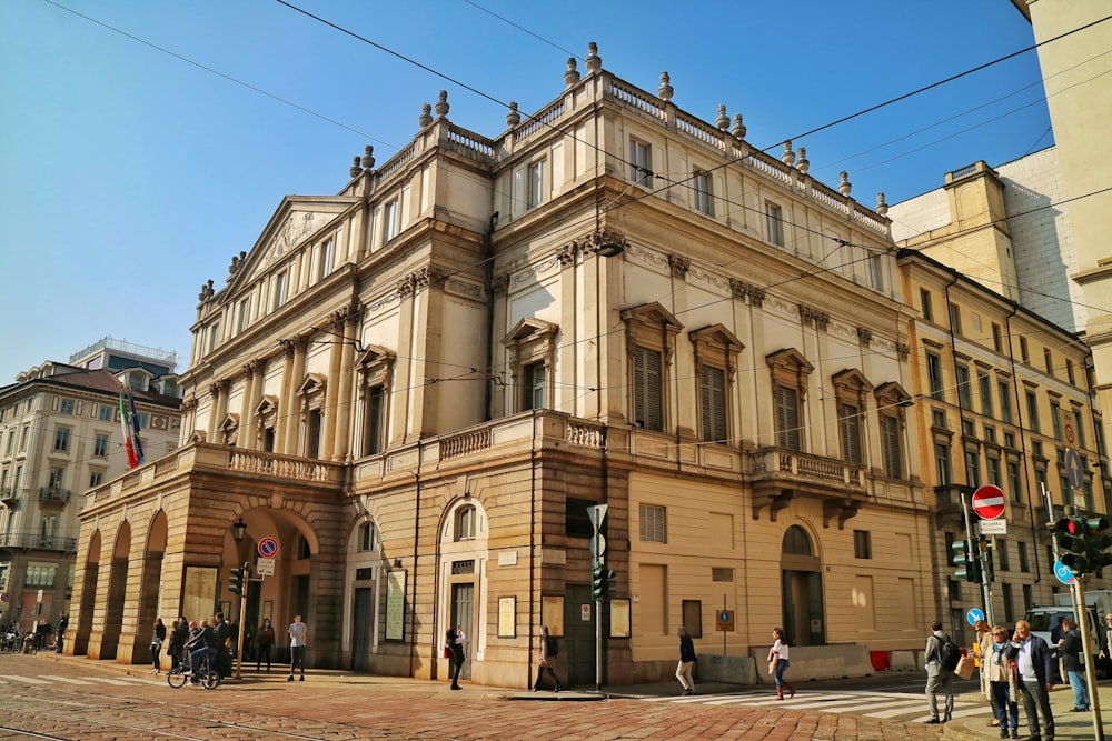 a large building on a city street corner