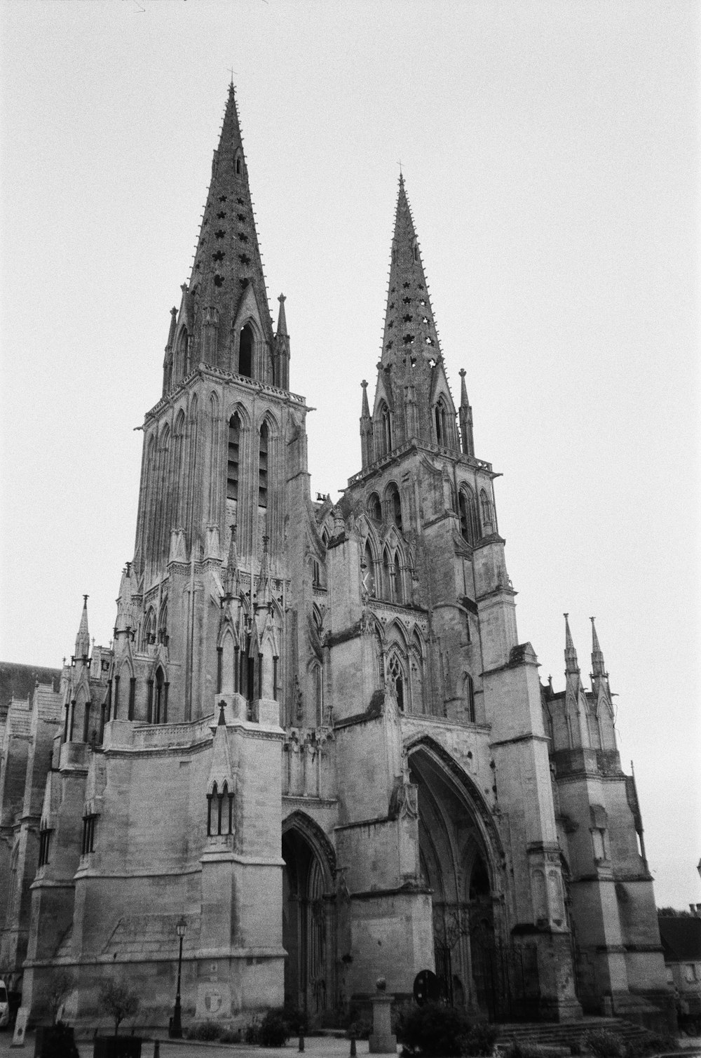 a black and white photo of a cathedral