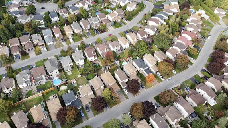 Aerial view of a hillside residential neighbourhood, representing Aberdeen, Kamloops BC
