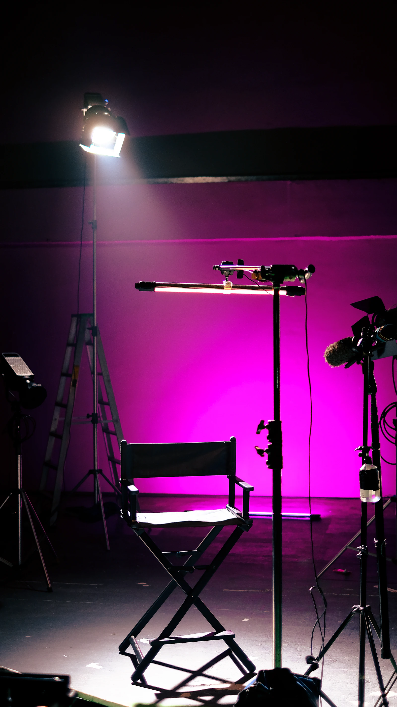 Studio set-up with a camera and a light