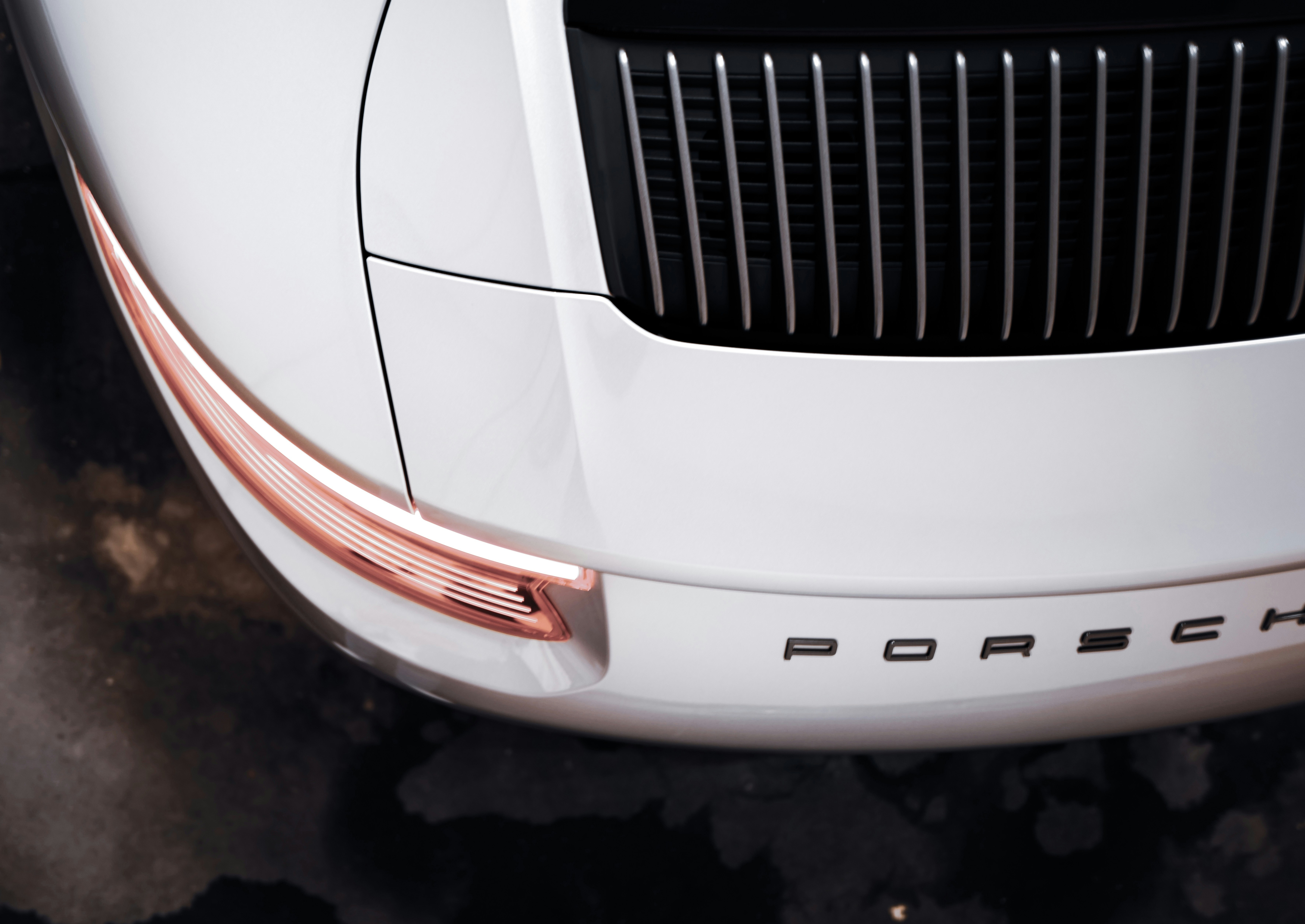 Photo of Porsche 911 Carrera 4 Tail Light