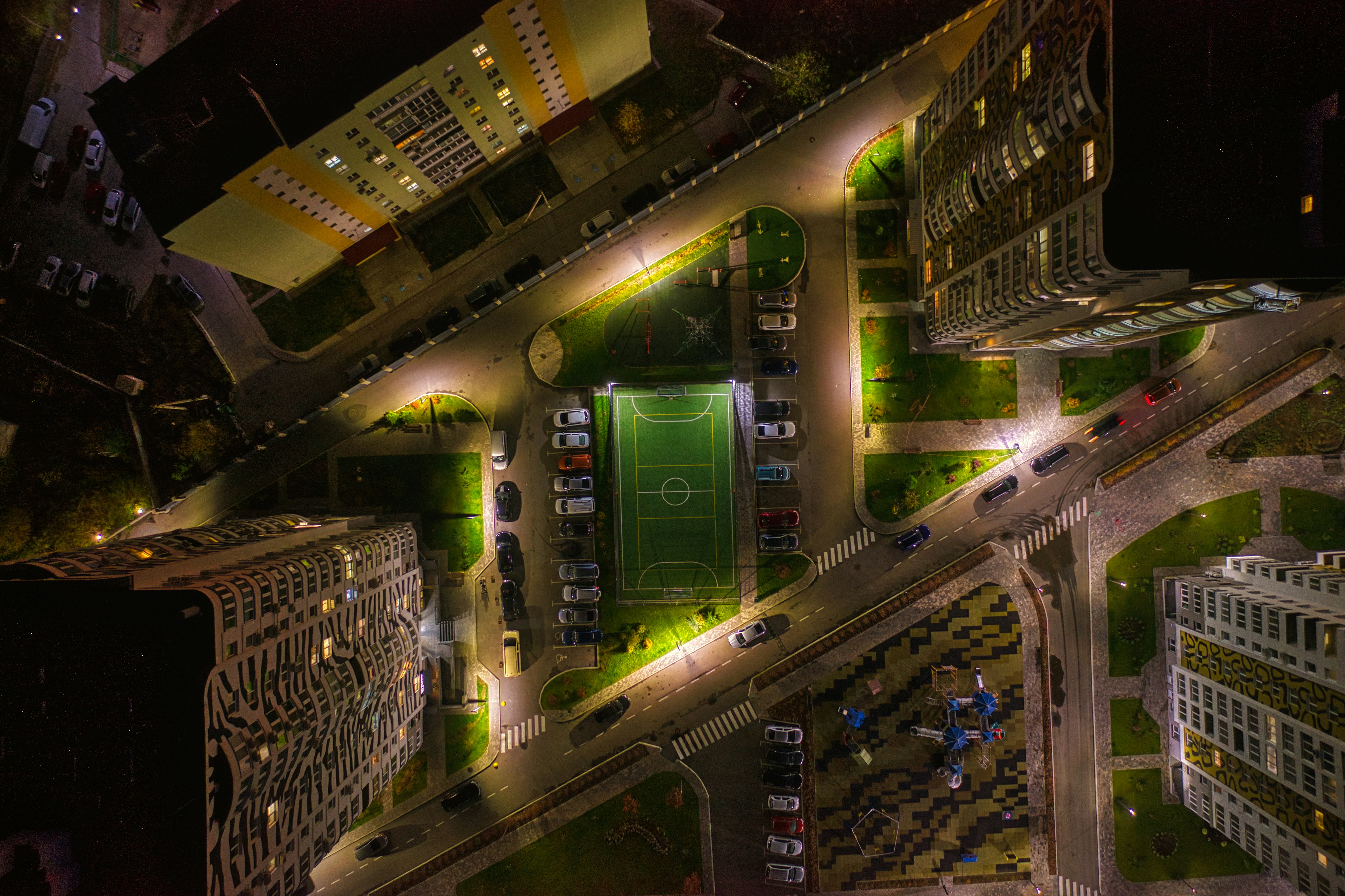 Vista nocturna de un estadio de fútbol argentino