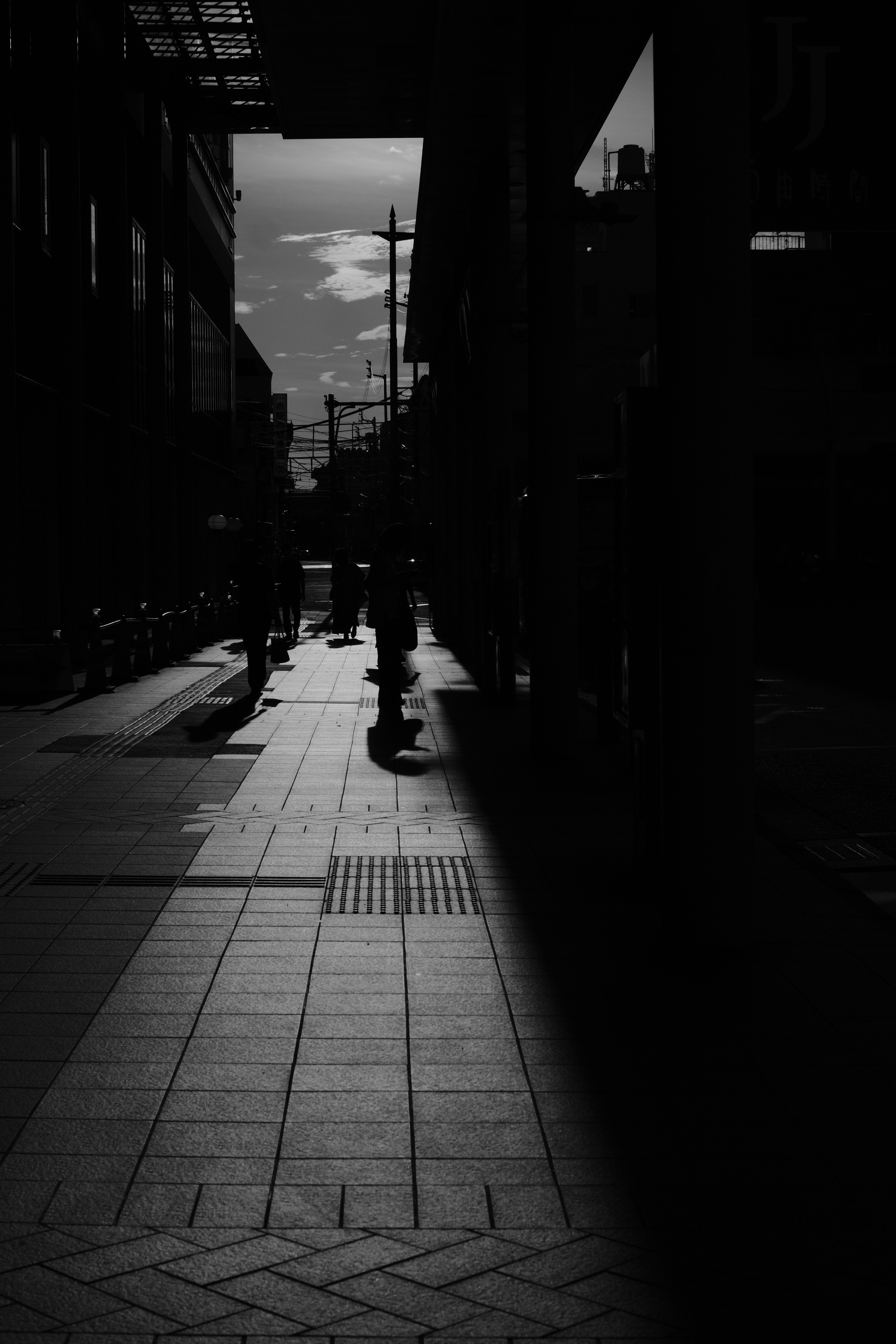 침묵의 그림자, 성추행: 당신의 이야기가 세상을 바꿀 수 있습니다.