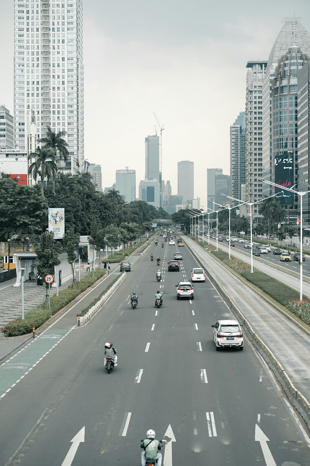 a city street filled with lots of traffic