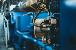 a close up of a machine that is blue