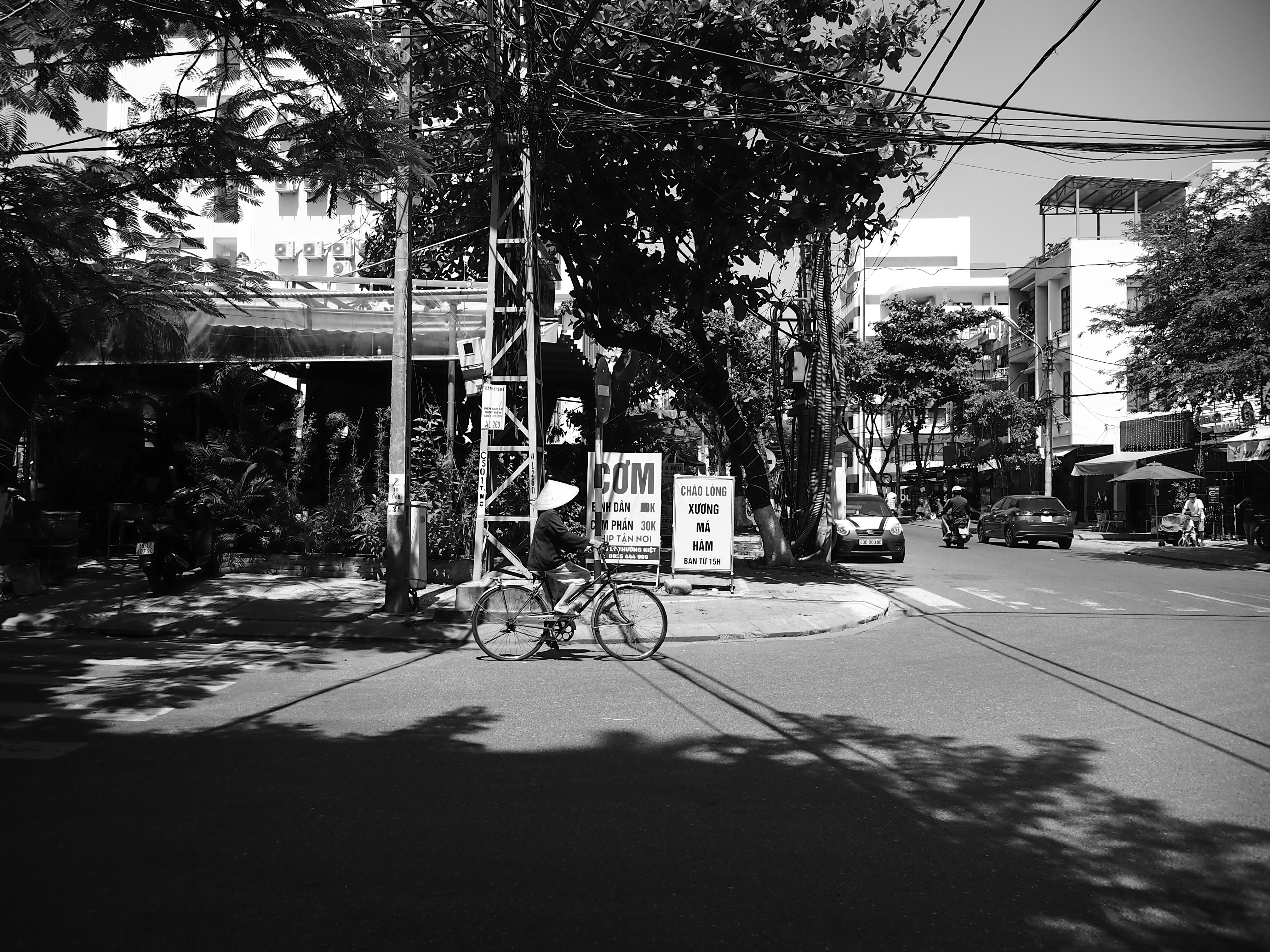 別再只逛信義區！內行人才懂的京站隱藏版美食！