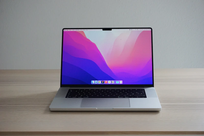 Ultralight Laptop — 14-inch (Style B)