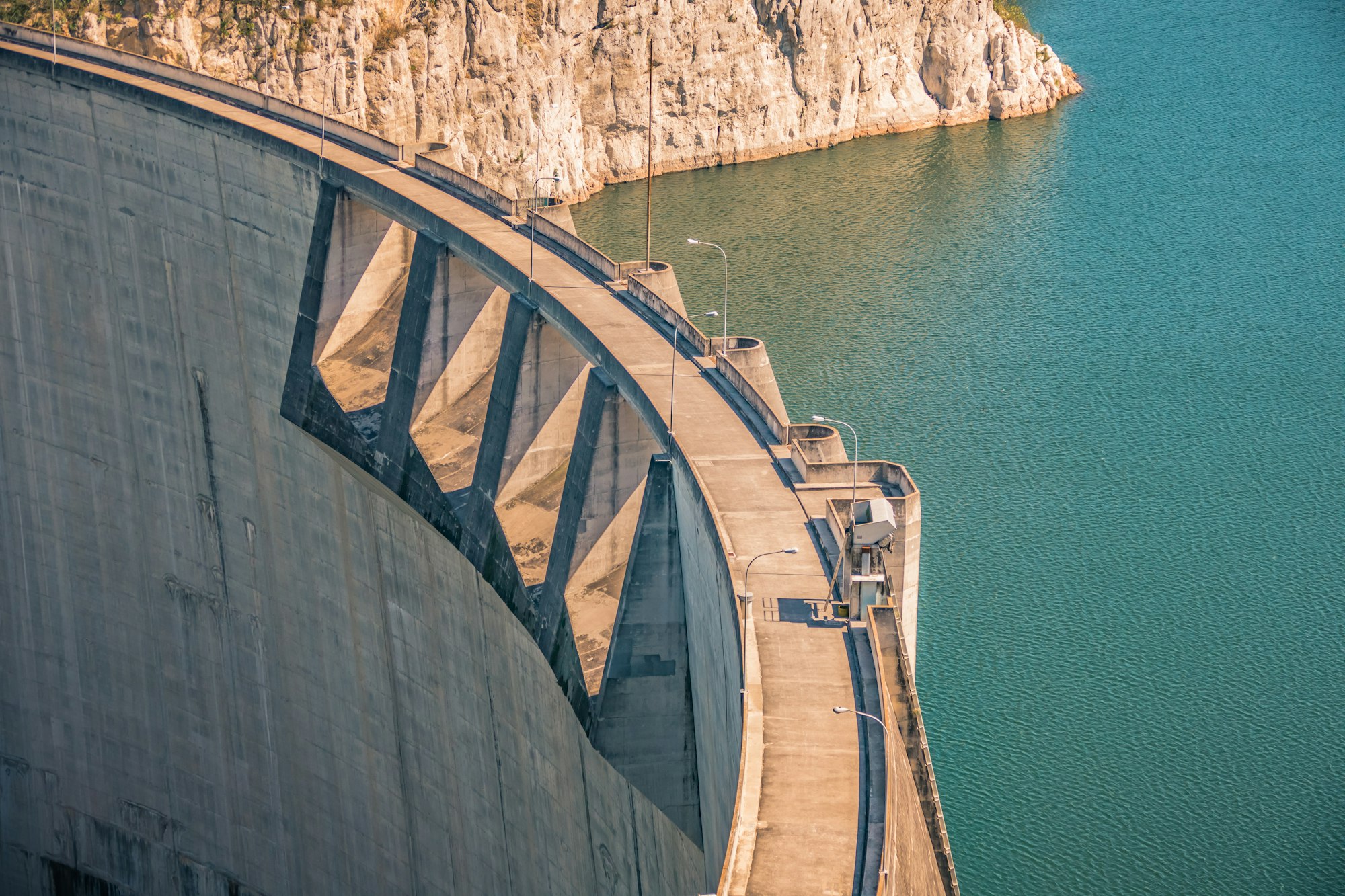 Extracción efectiva de aguas superficiales y el Decreto 53