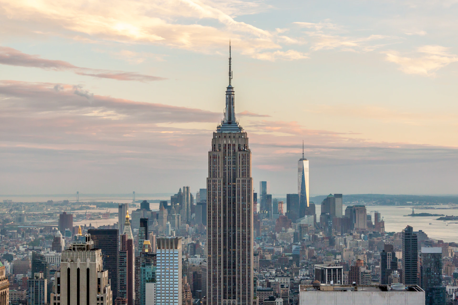 a view of the empire building in new york city