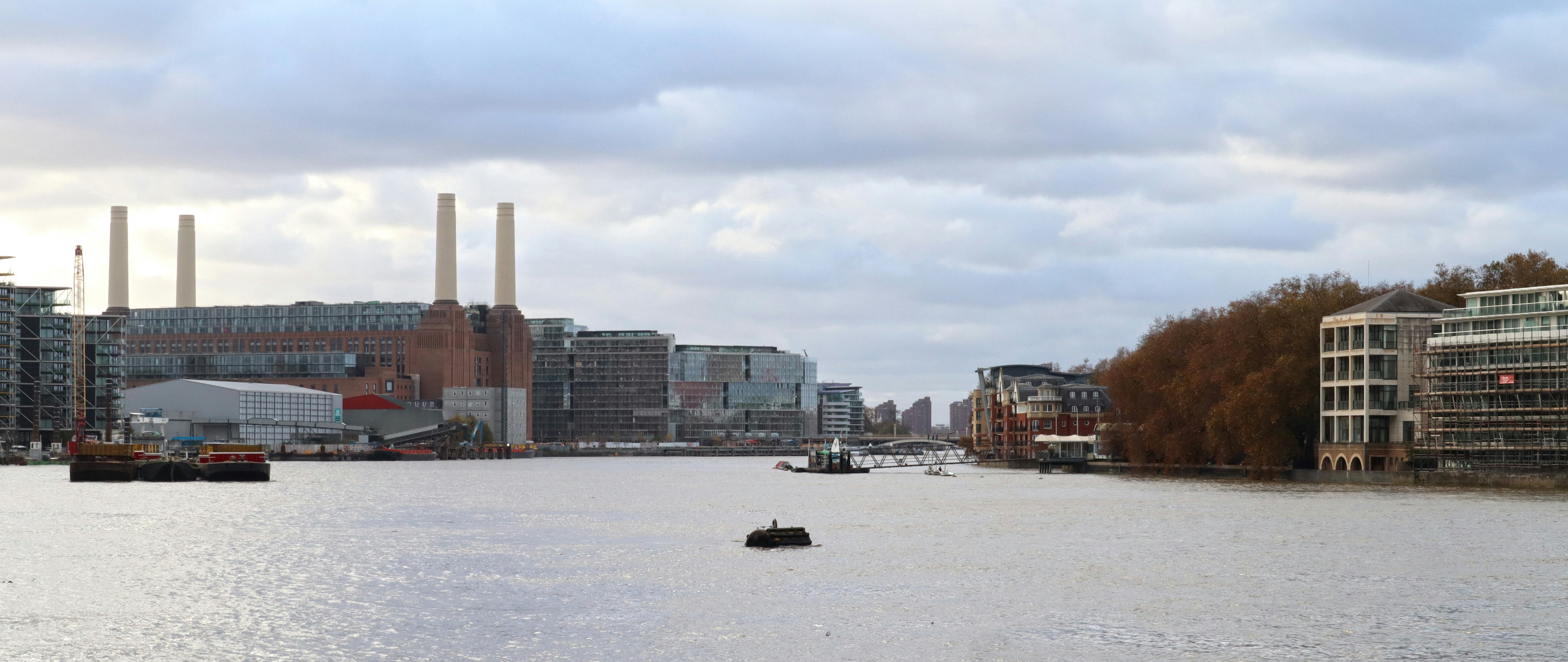 Fleet of Battersea Minicabs in Motion