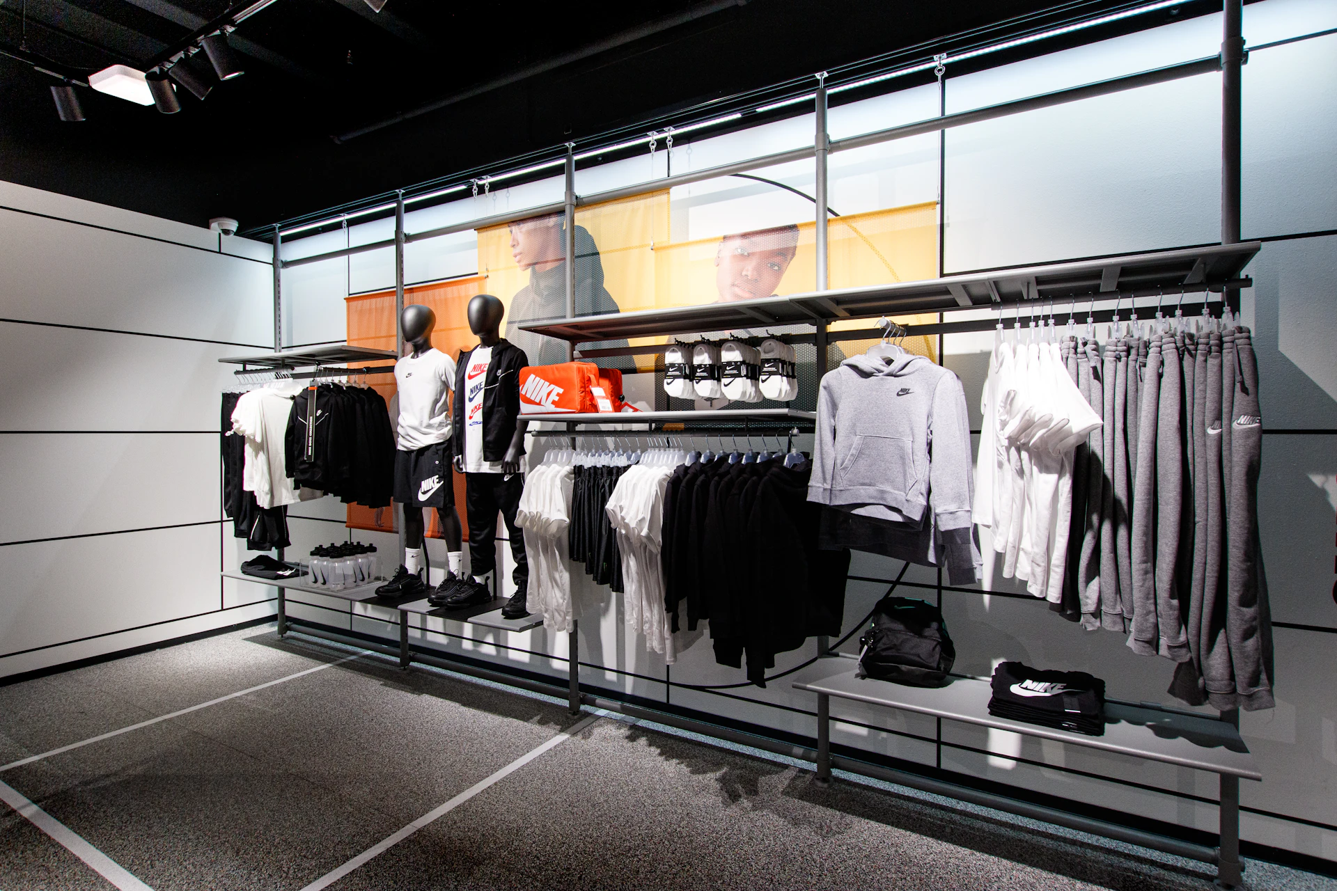 Retail display and fixtures interior fit-out project