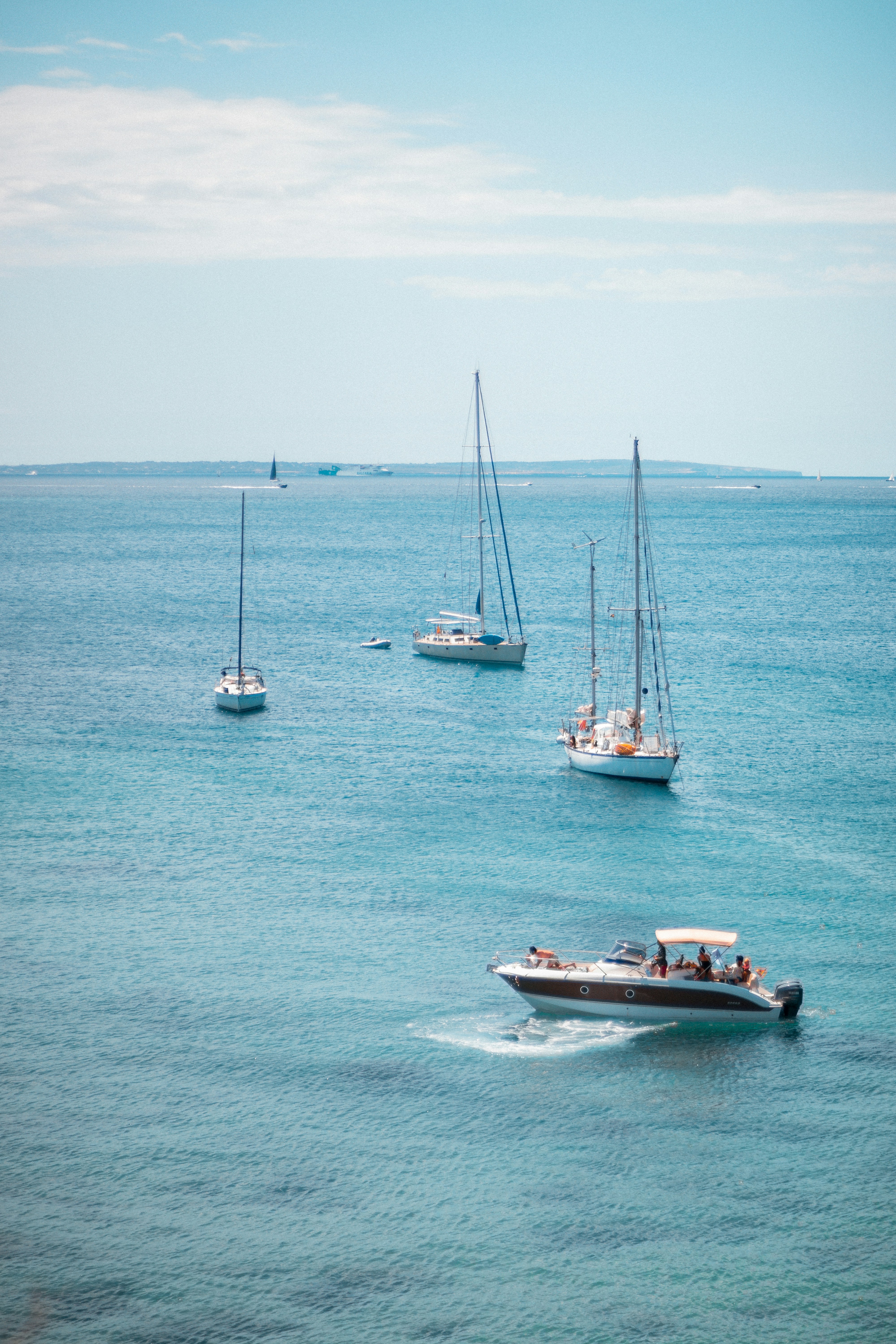 Photo by valentinlacoste