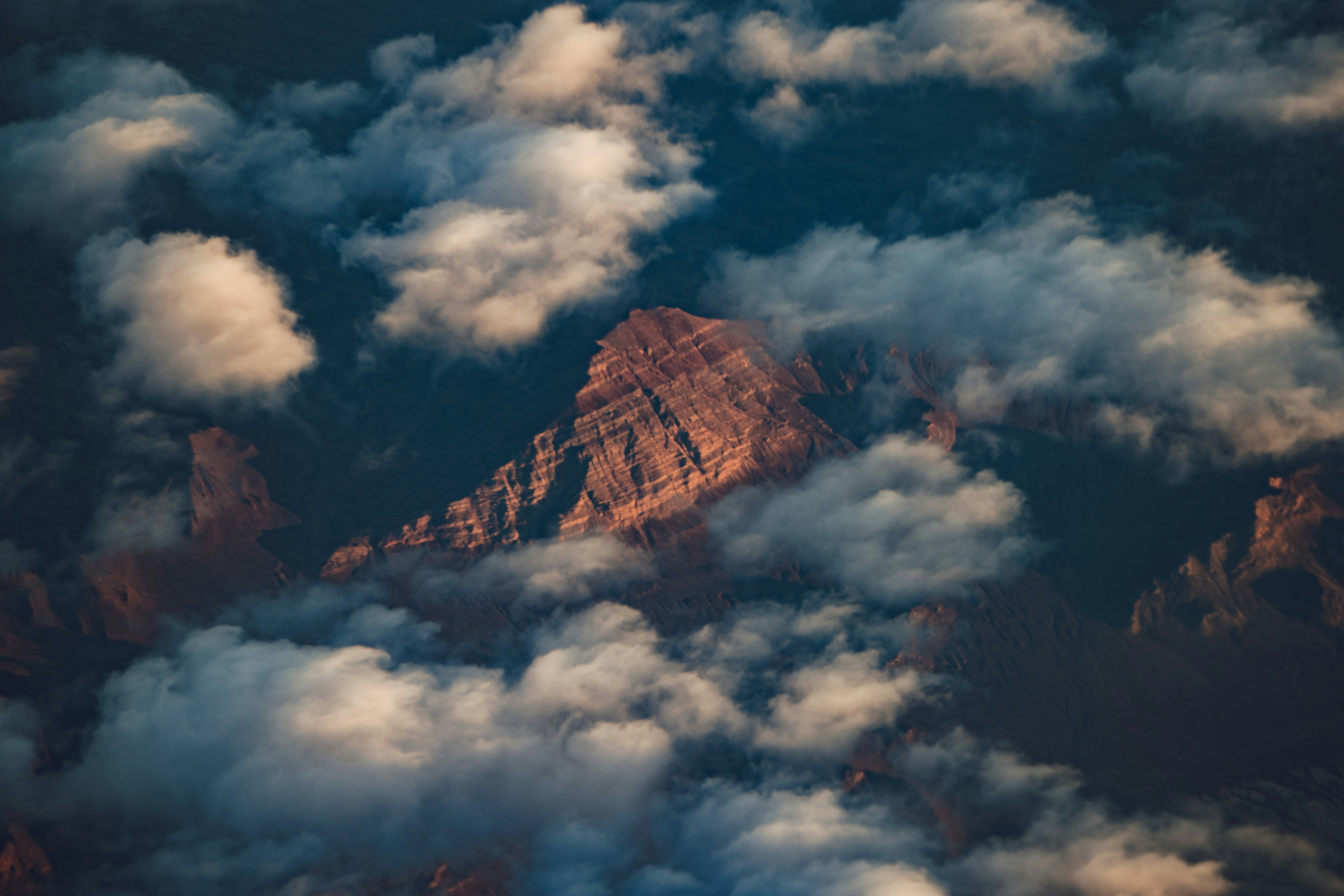 A view of a mountain from a plane window photo – Free Cloud Image on  Unsplash, image size:3000x2001