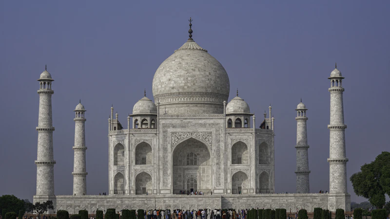 Best Vegetarian and Vegan Places in Agra Worth Visiting