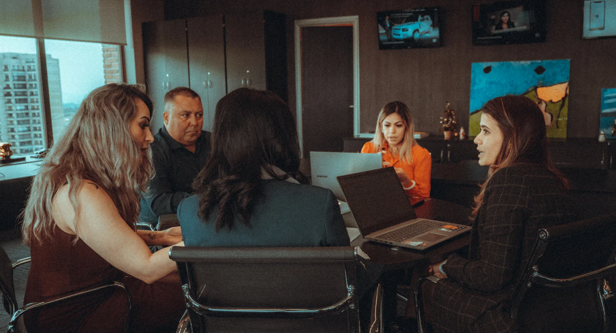 Agency Booking Software: 4 Tools vs Manual [Compared]