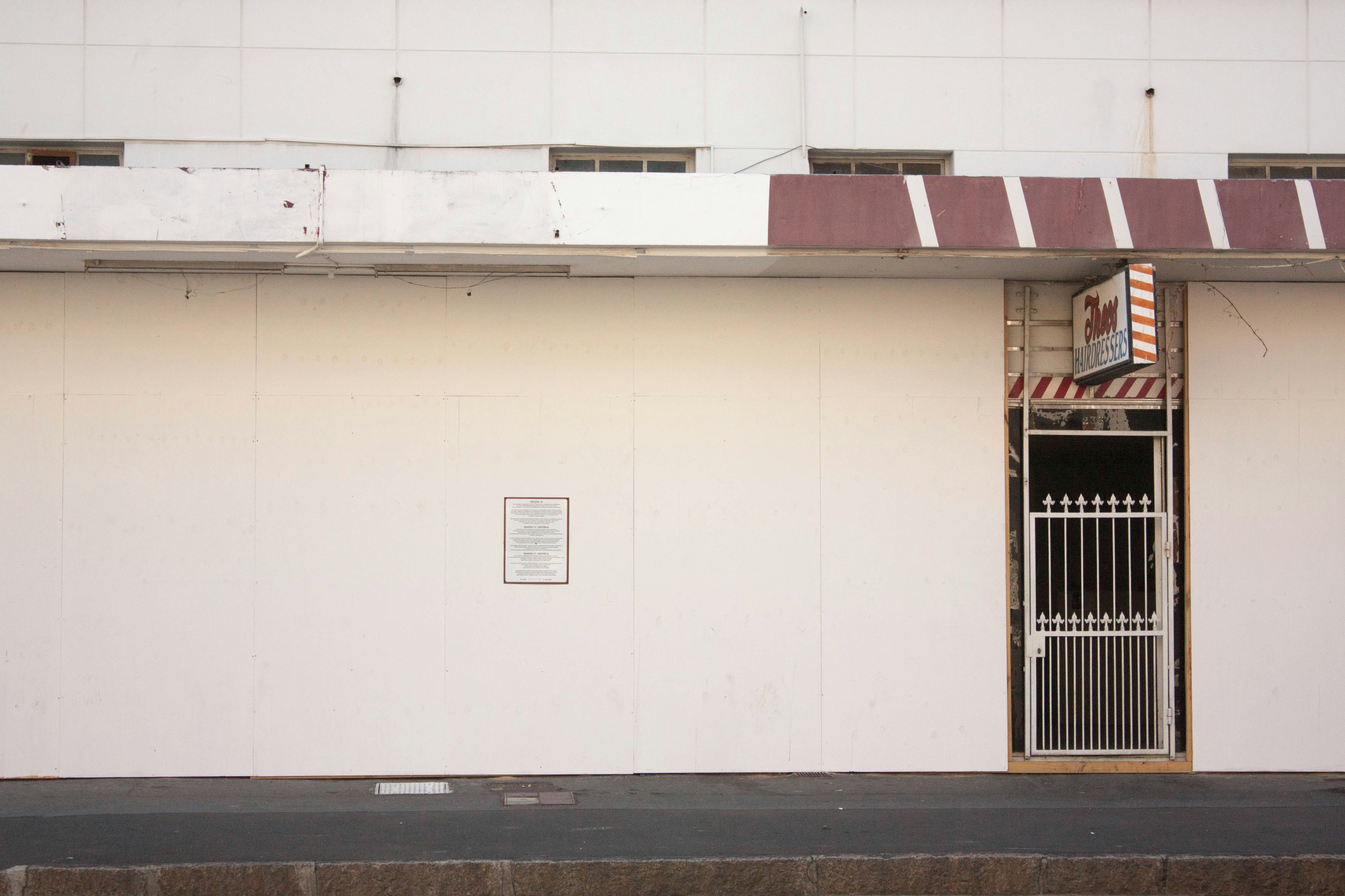 Photo by lukeminnaar