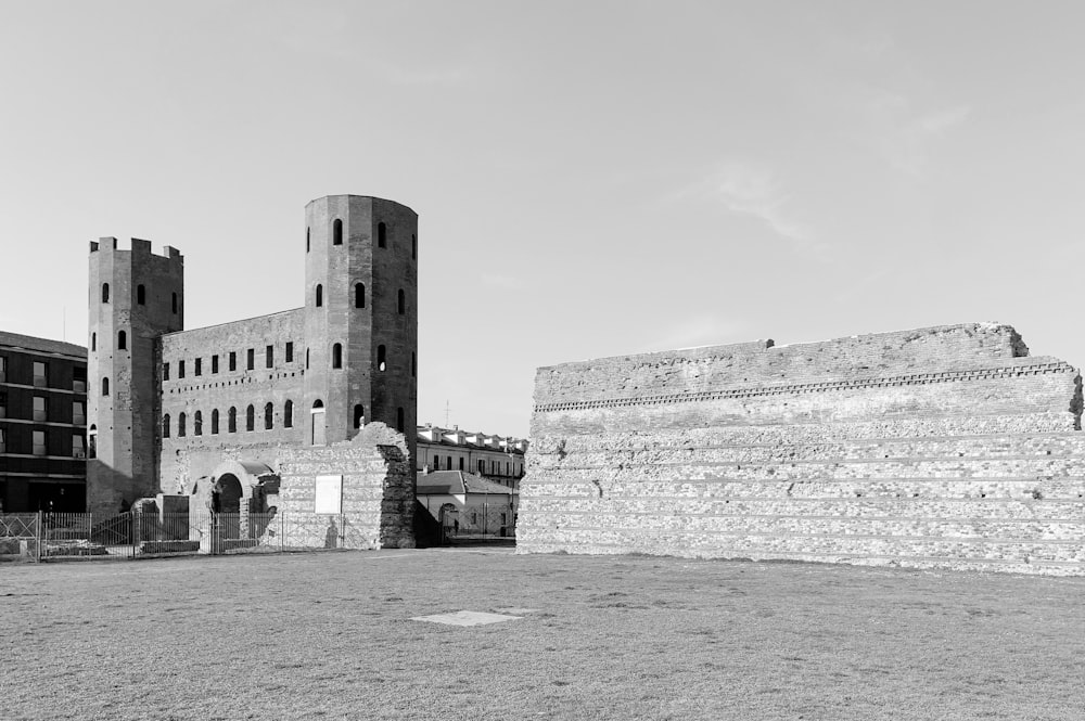 a black and white photo of a castle