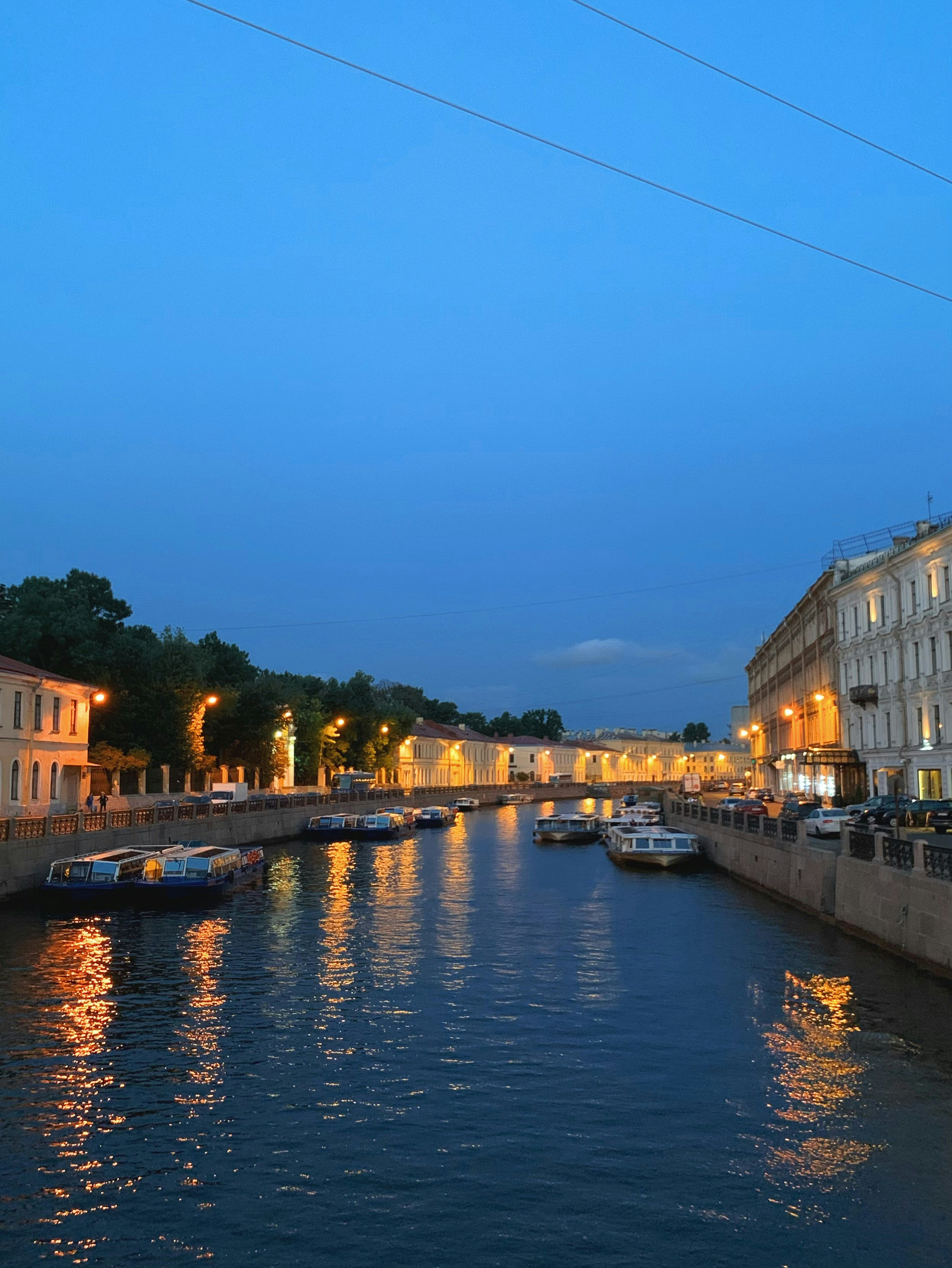 Photo by alexanderanisin