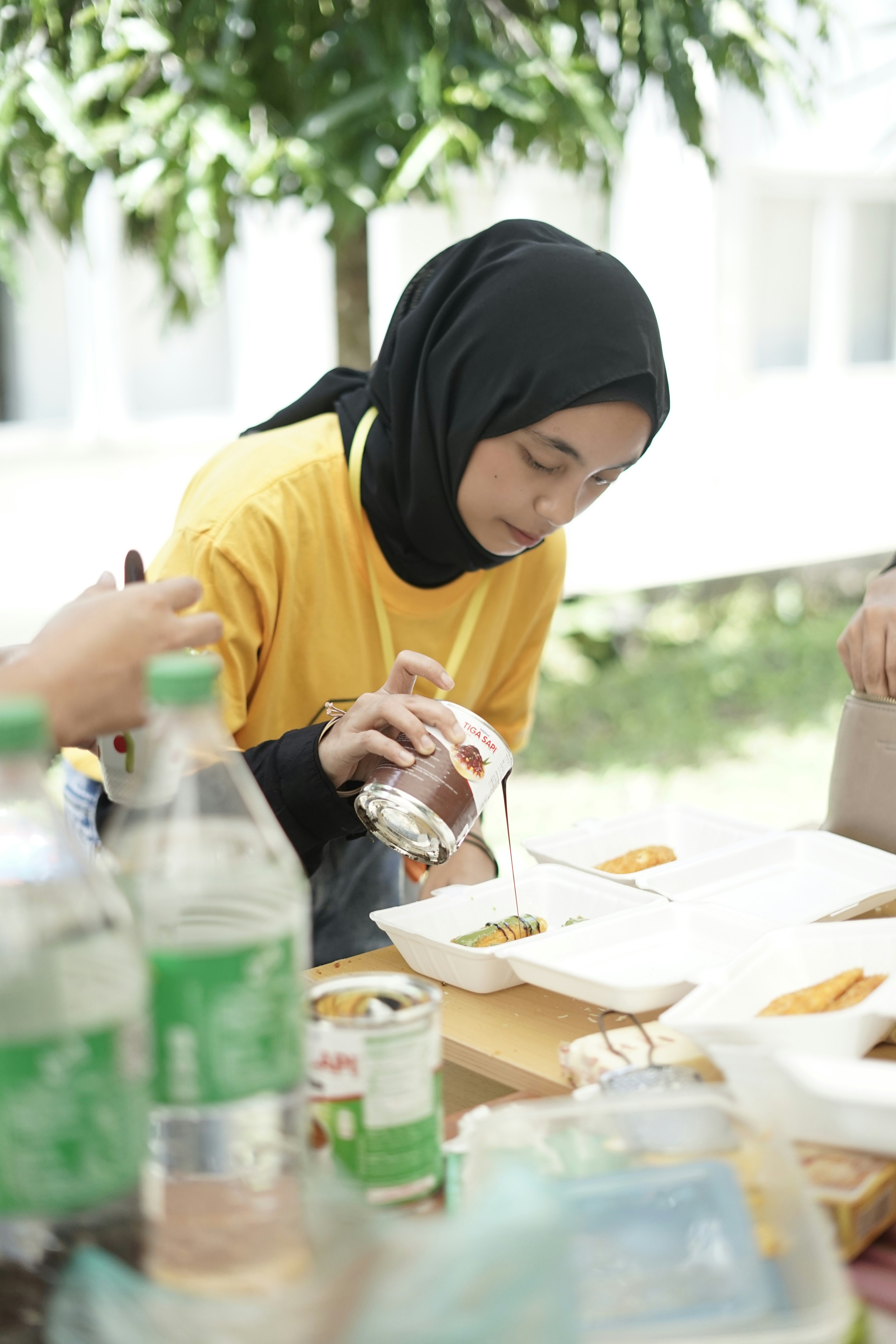 Campus Canteens Going Plant‑Forward in 2026: Procurement, Menu Engineering and Campus Economics