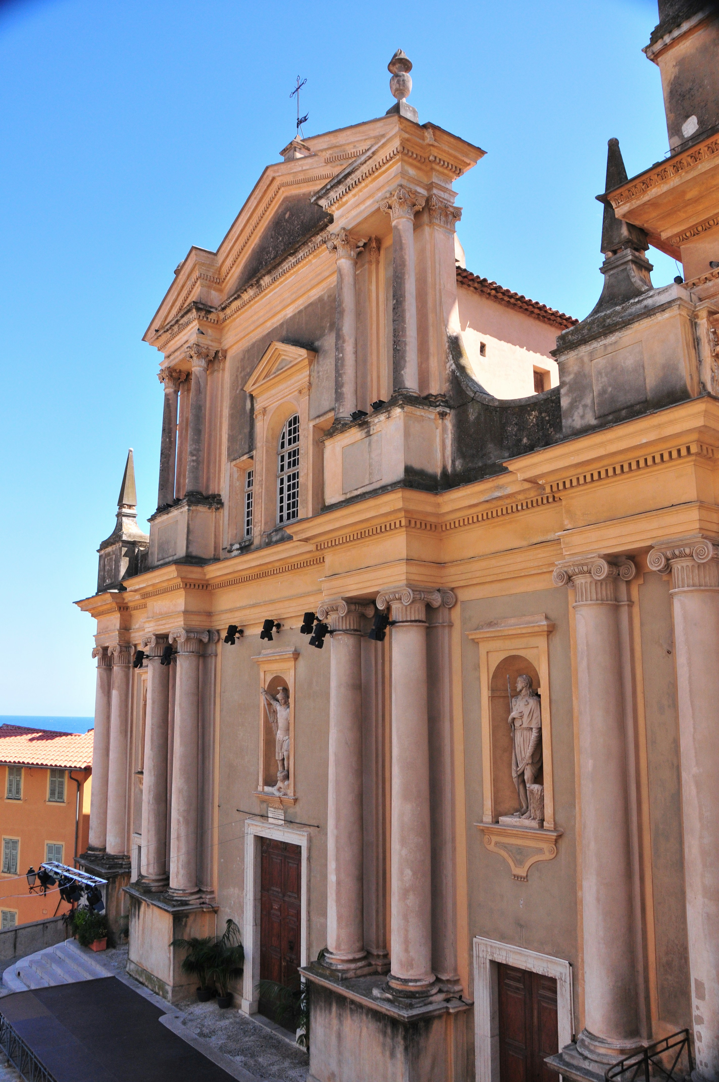 Photo by amiraaartistry