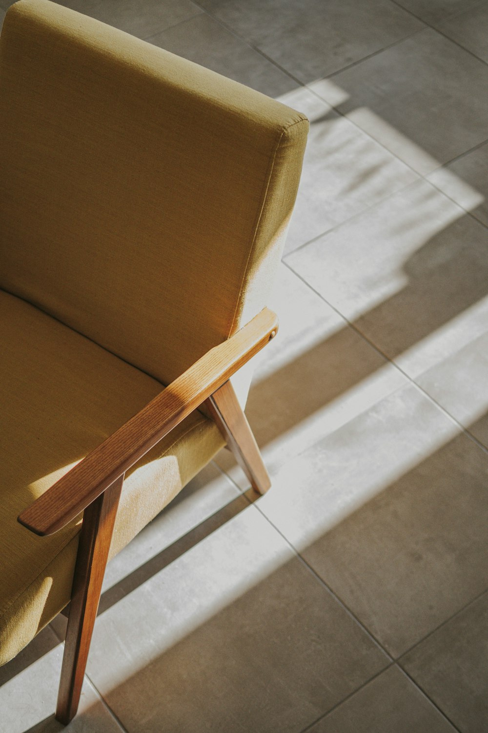a chair sitting in front of a table