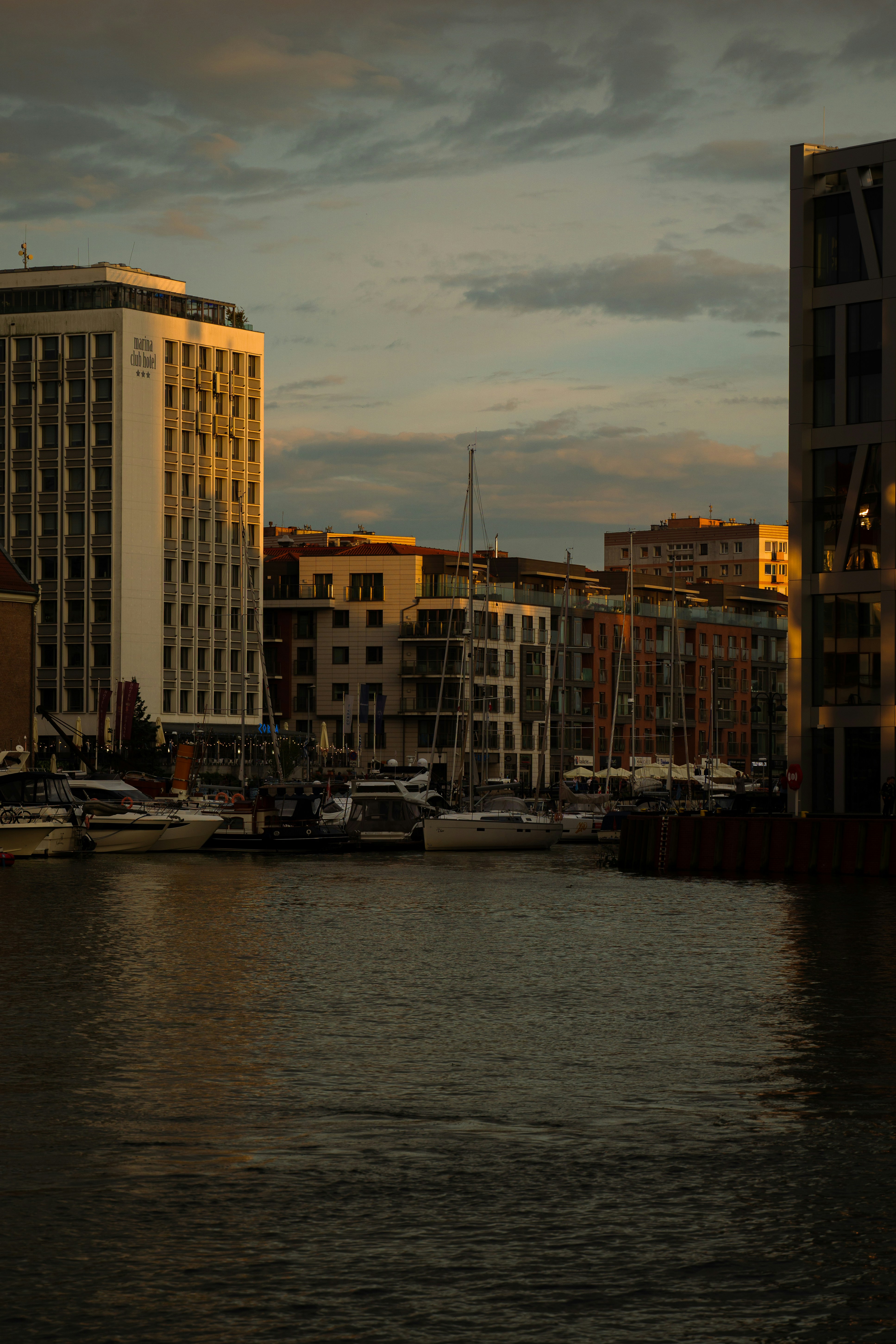 Photo by mathiee_raw