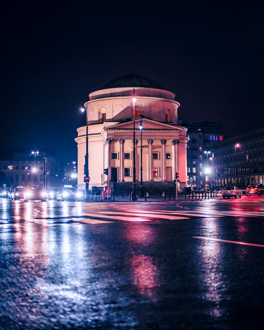 a large building with a dome on top of it