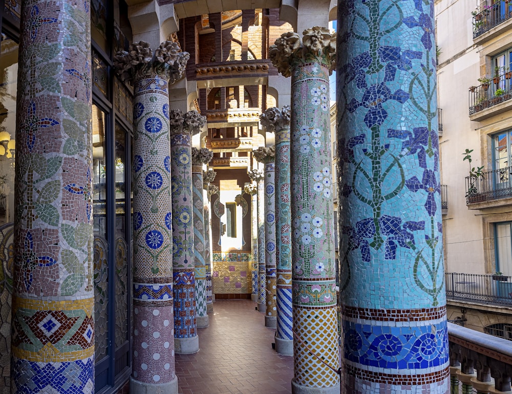 a building with a bunch of columns in front of it