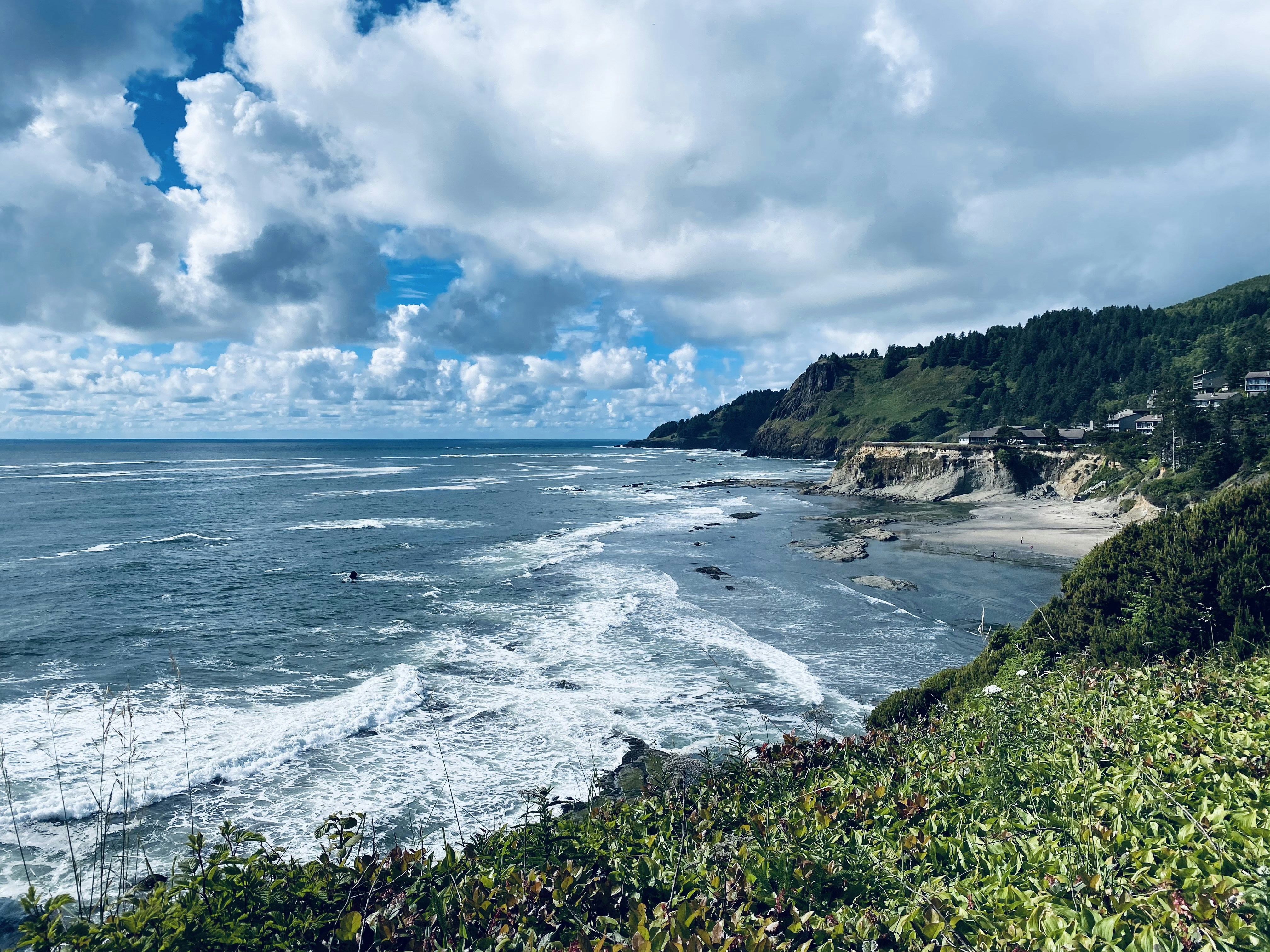 Une vue de l’océan depuis une falaise