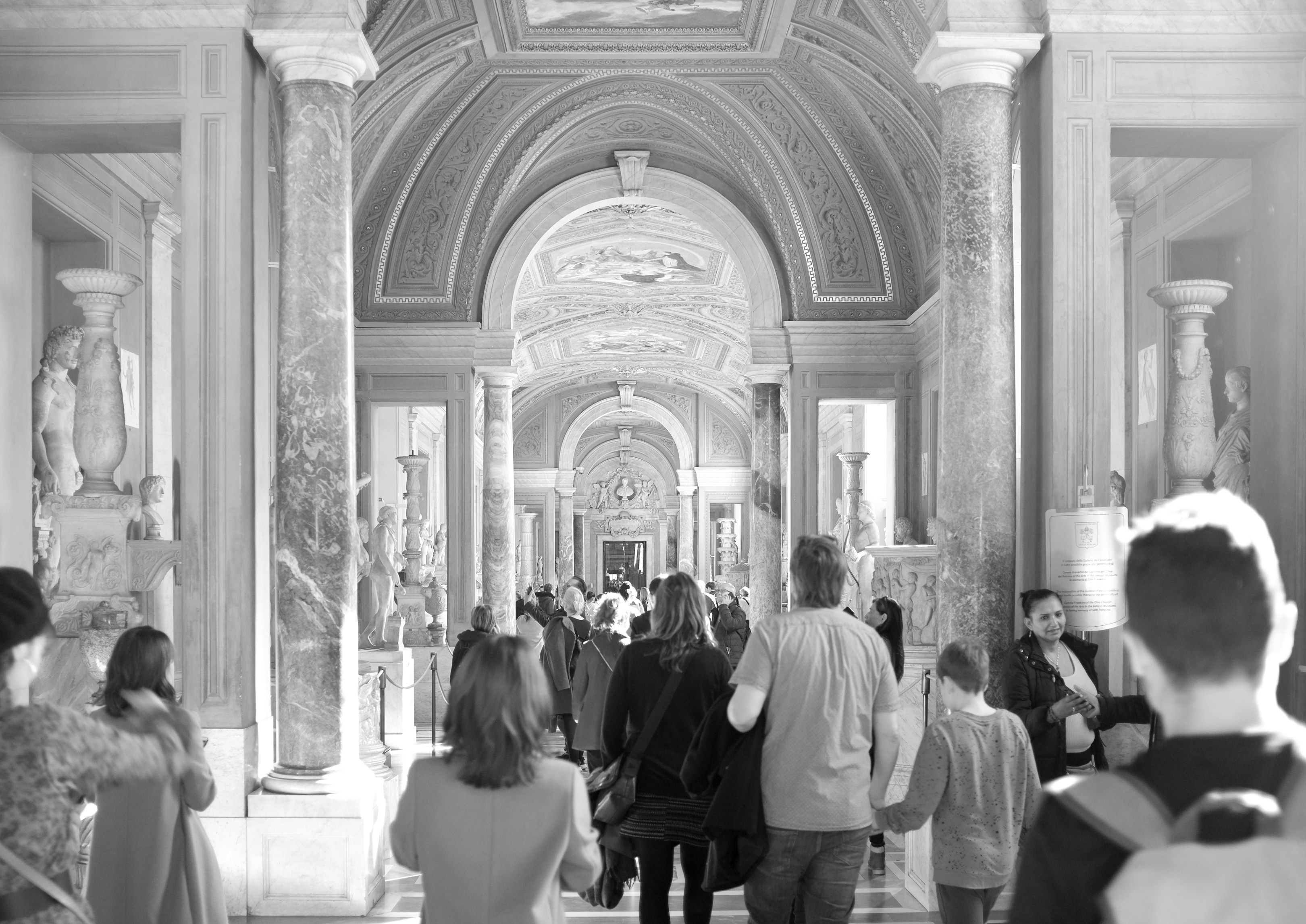 luxury travel advisor networking at industry conference - how to become a luxury travel advisor