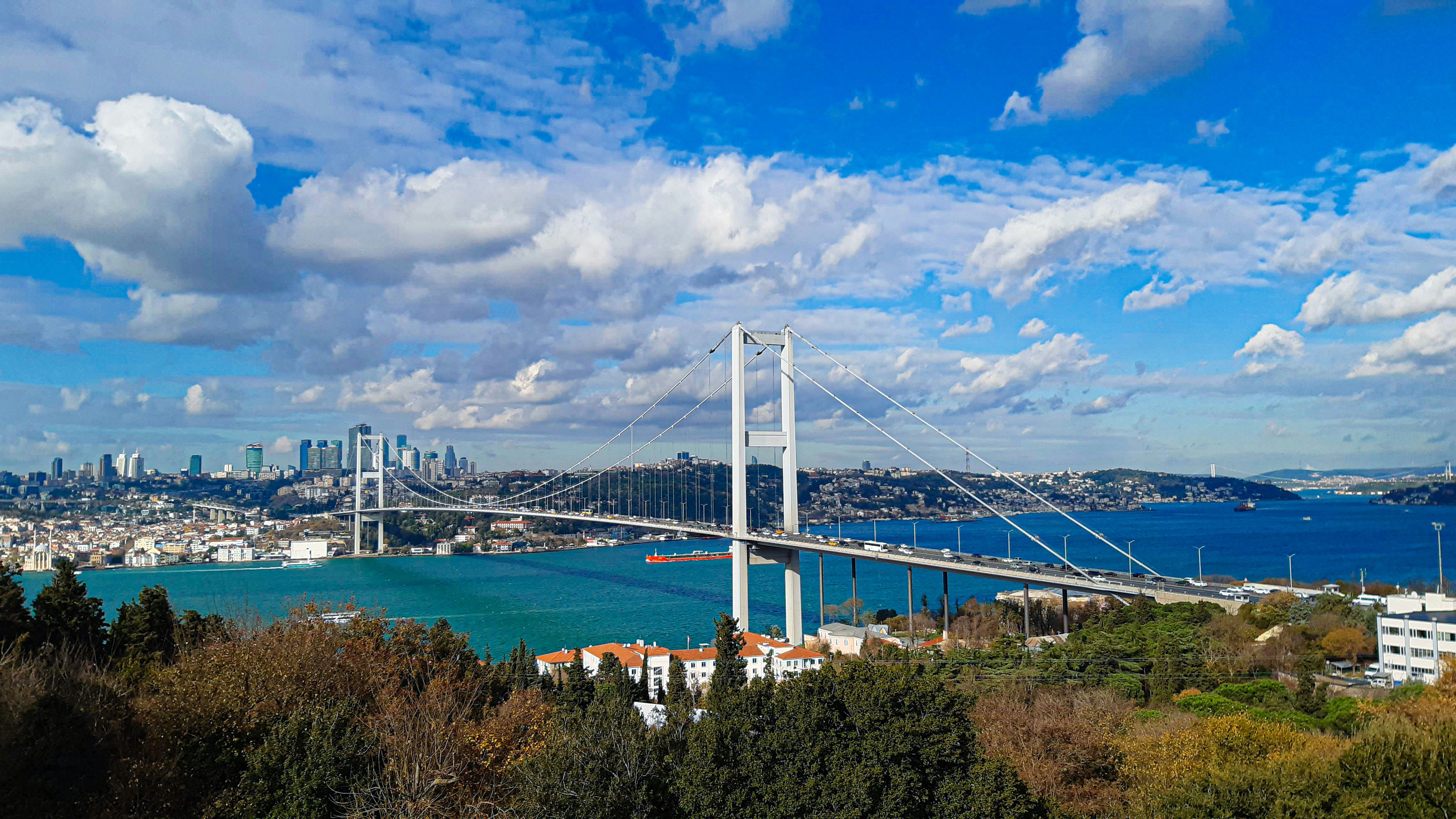 Photo by rtayyipkhvc