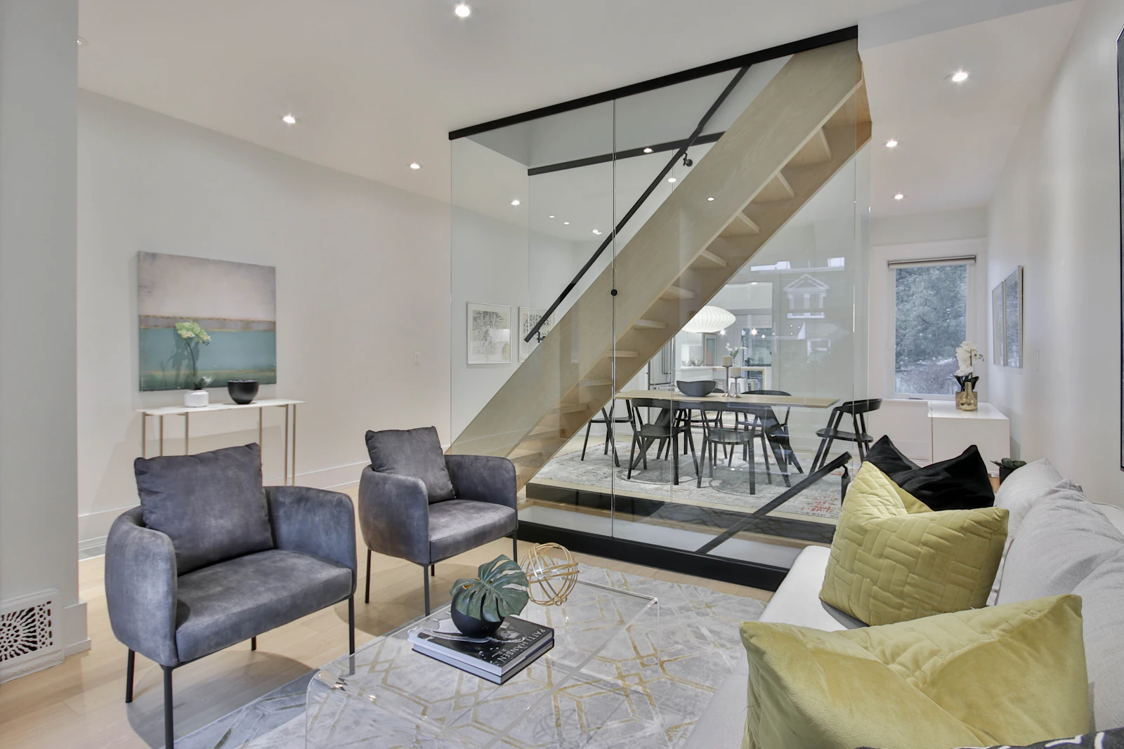 Coastal penthouse design inspiration for a luxury renovation in Puerto Banús